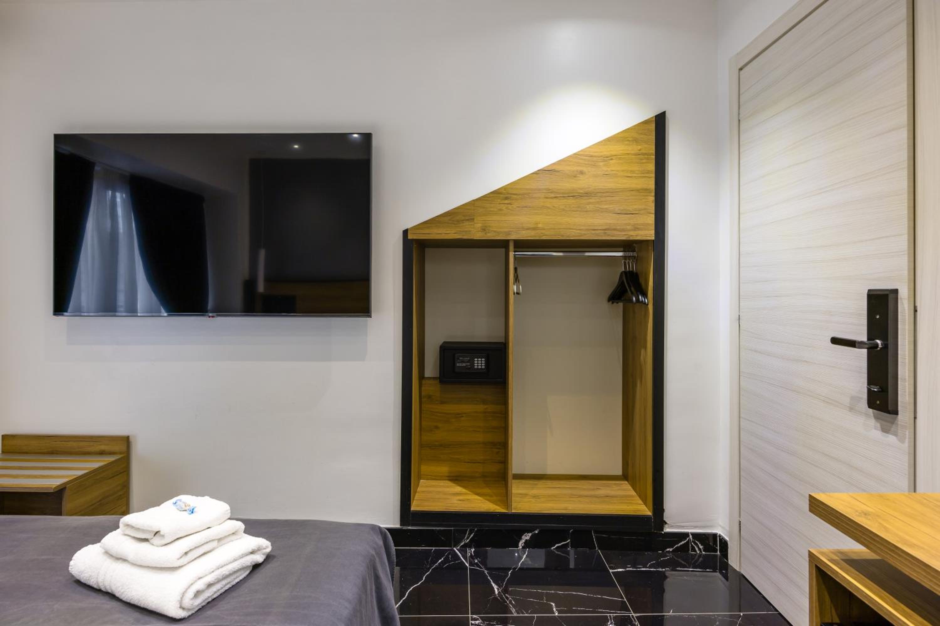 Superior Double Room - Photo 9