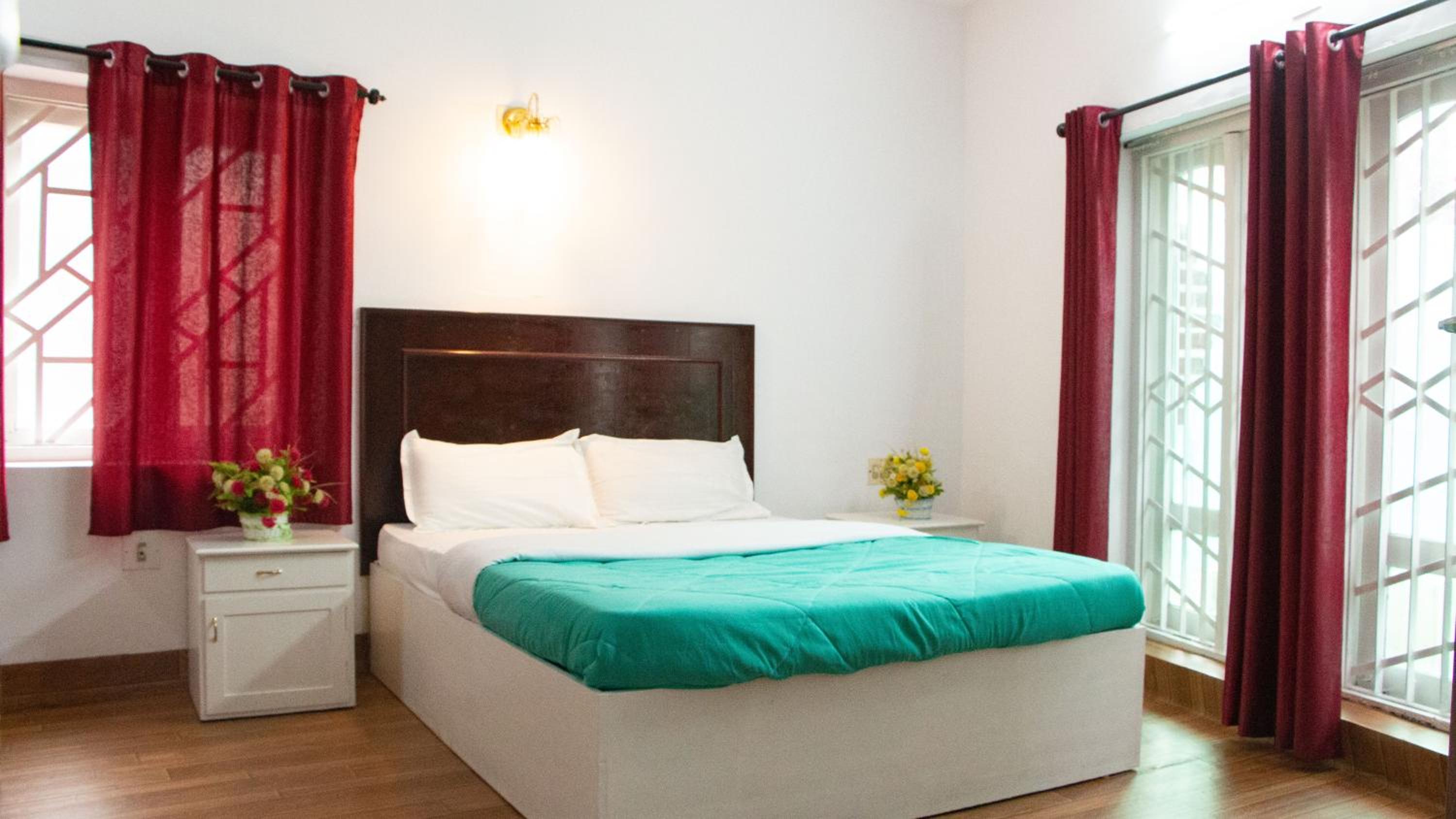 Deluxe Double Room (2 Adults + 1 Child) photo 3