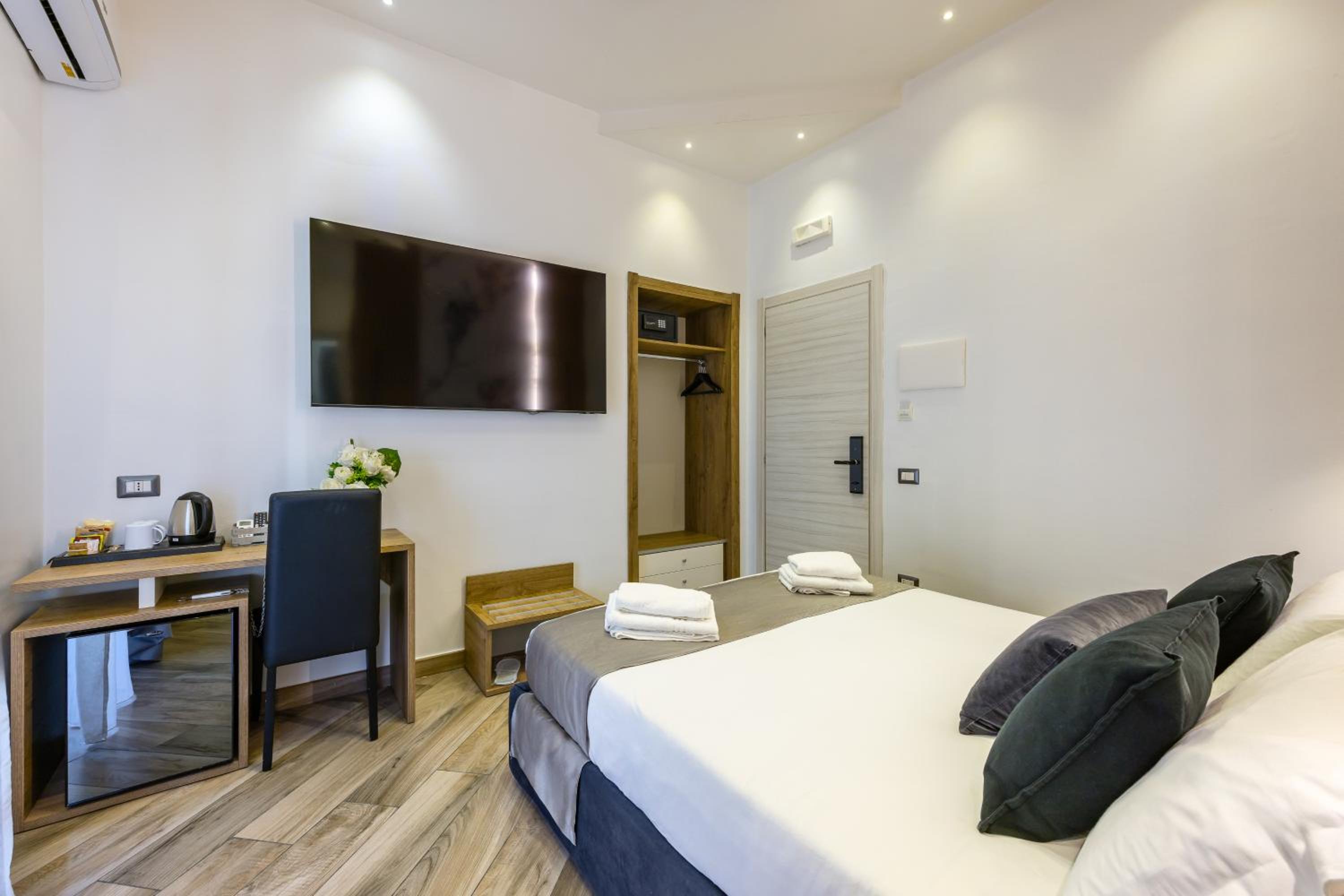 Economy Double Room - Photo 1