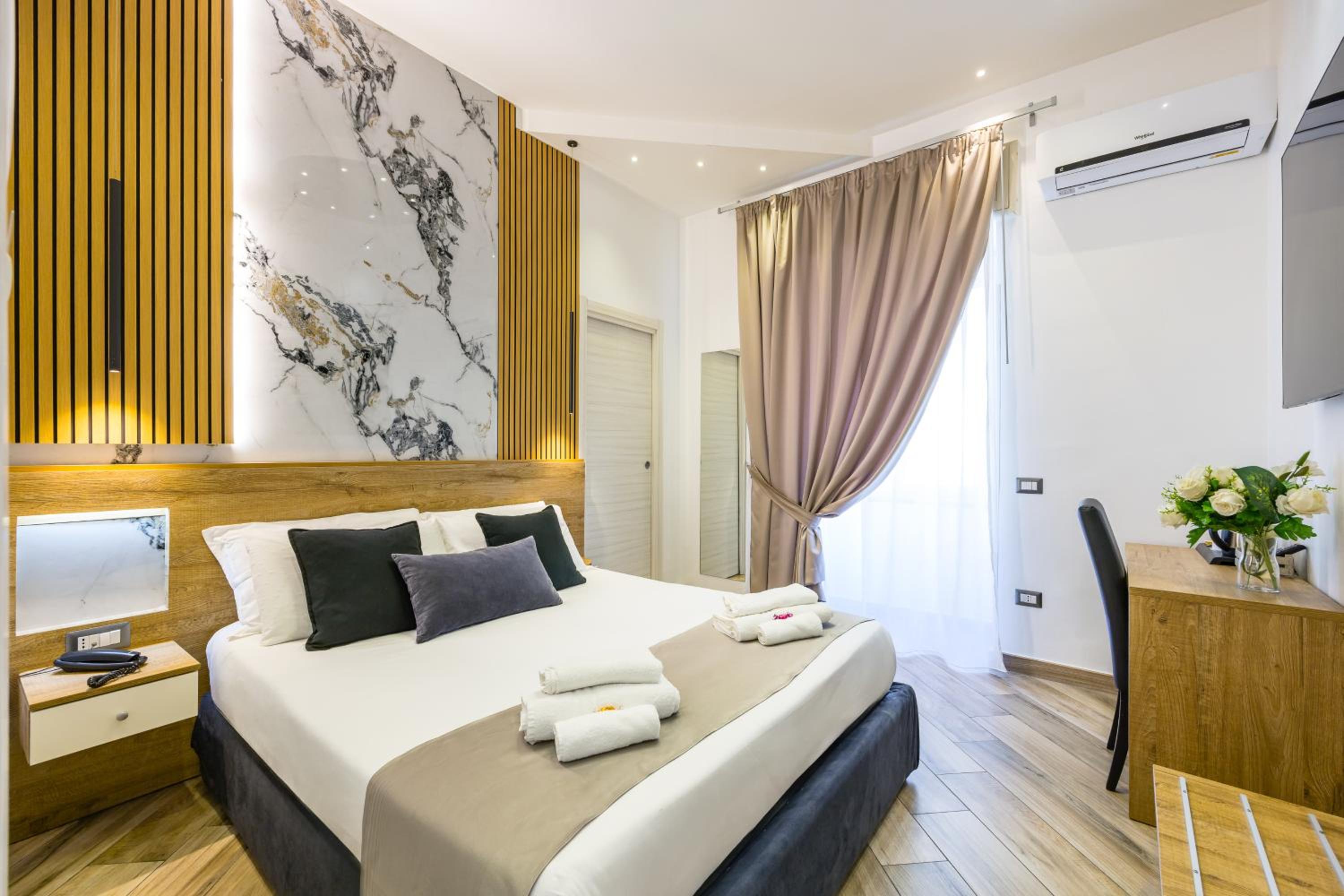 Economy Double Room - Photo 6
