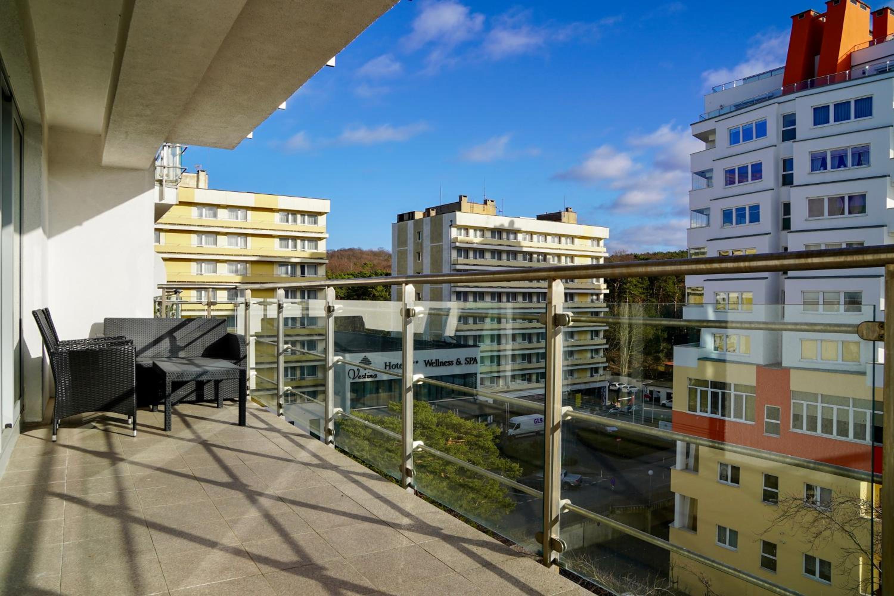 One-Bedroom Apartment with Balcony photo 2