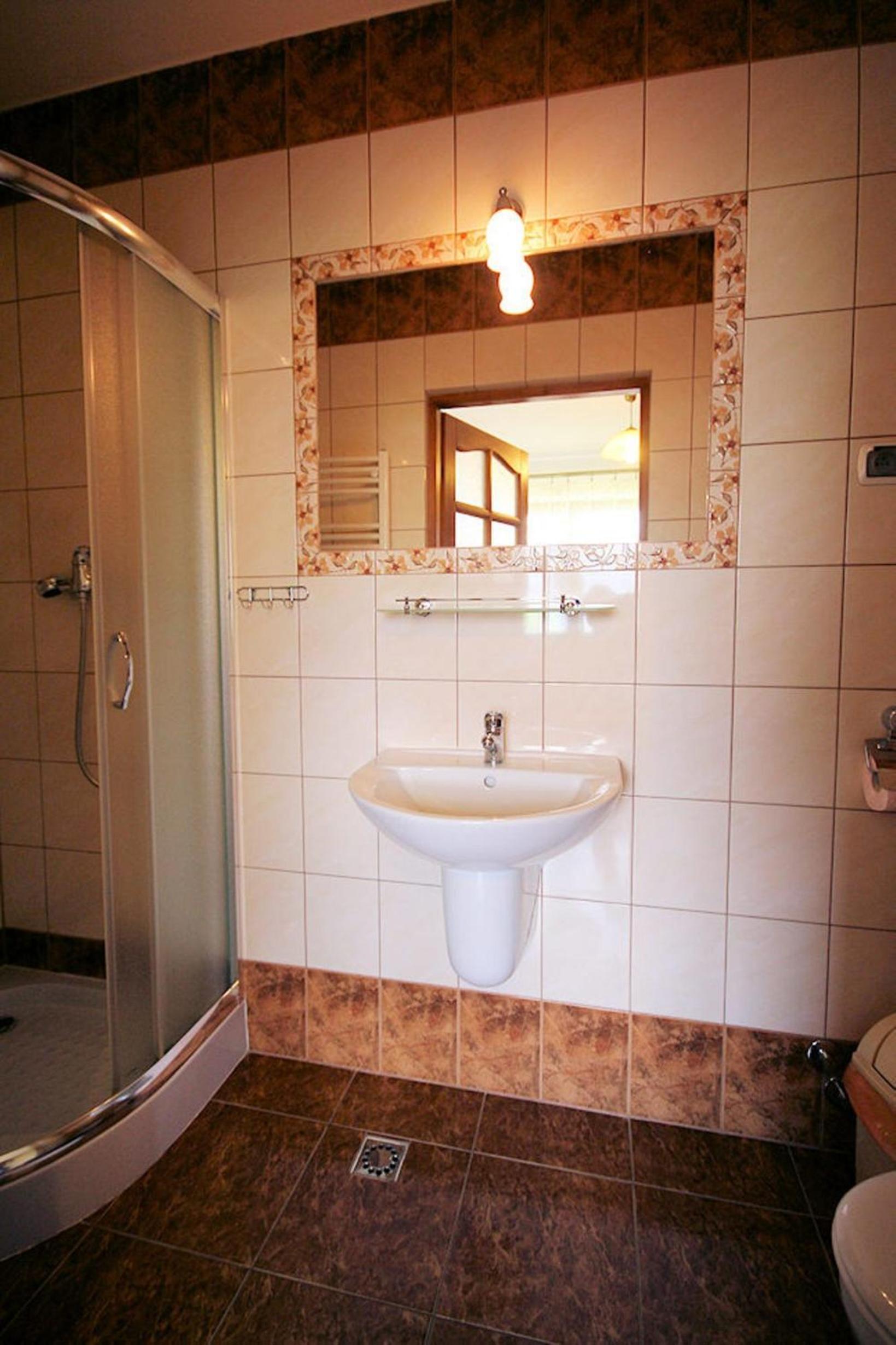 Quadruple Room - Photo 20