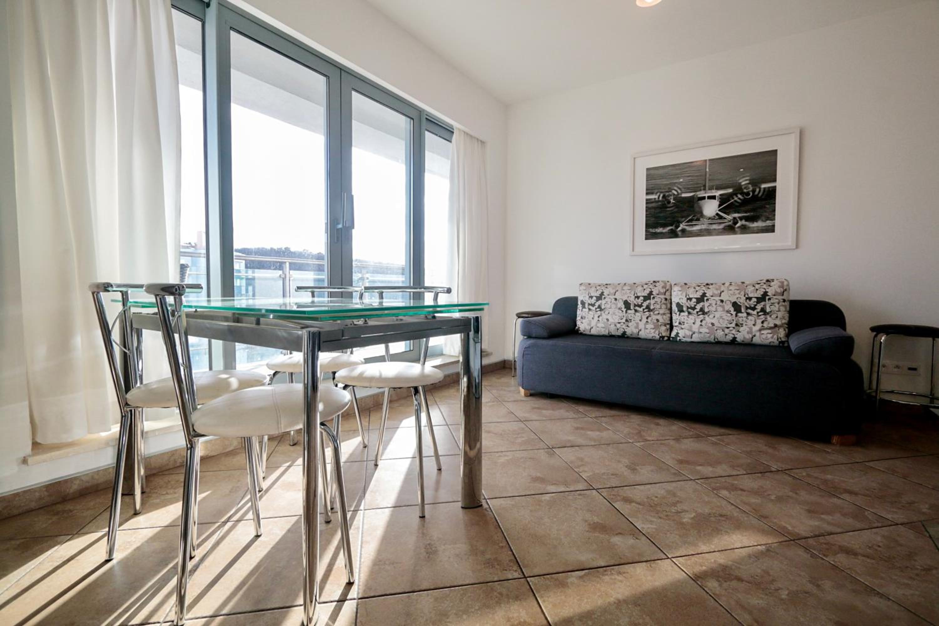 One-Bedroom Apartment with Balcony photo 1