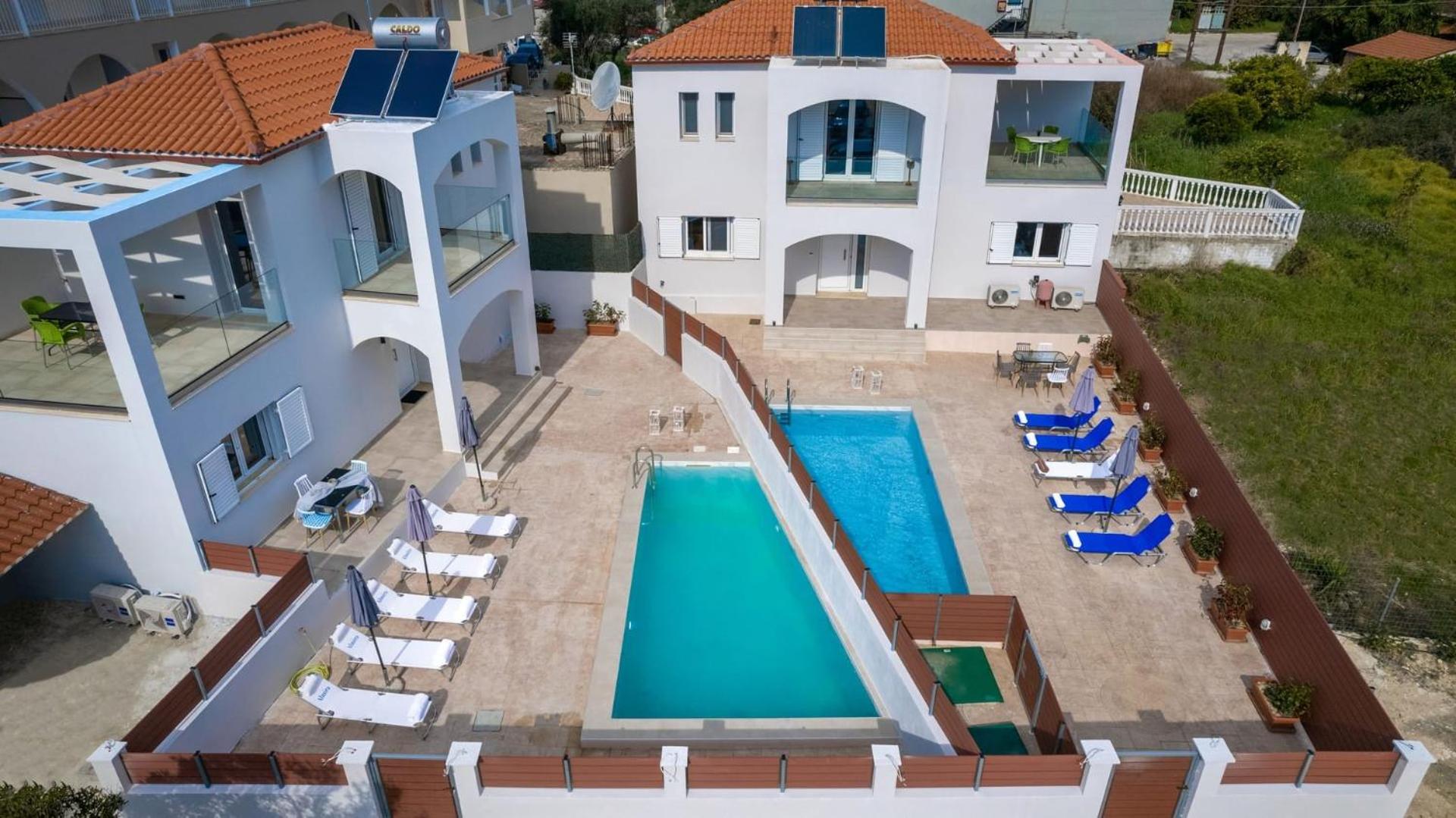 Villa photo 3