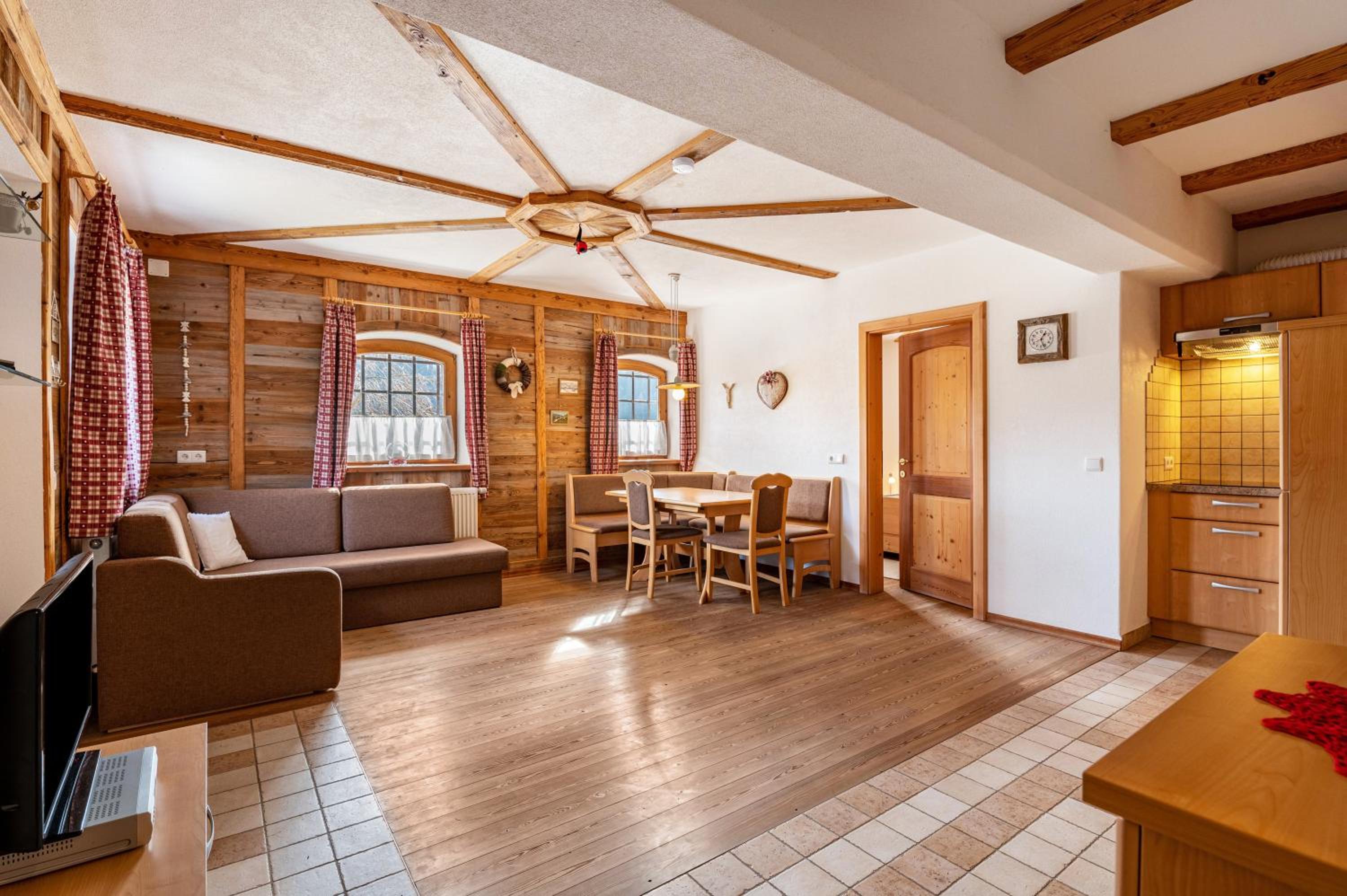 One-Bedroom Apartment with Garden View photo 3