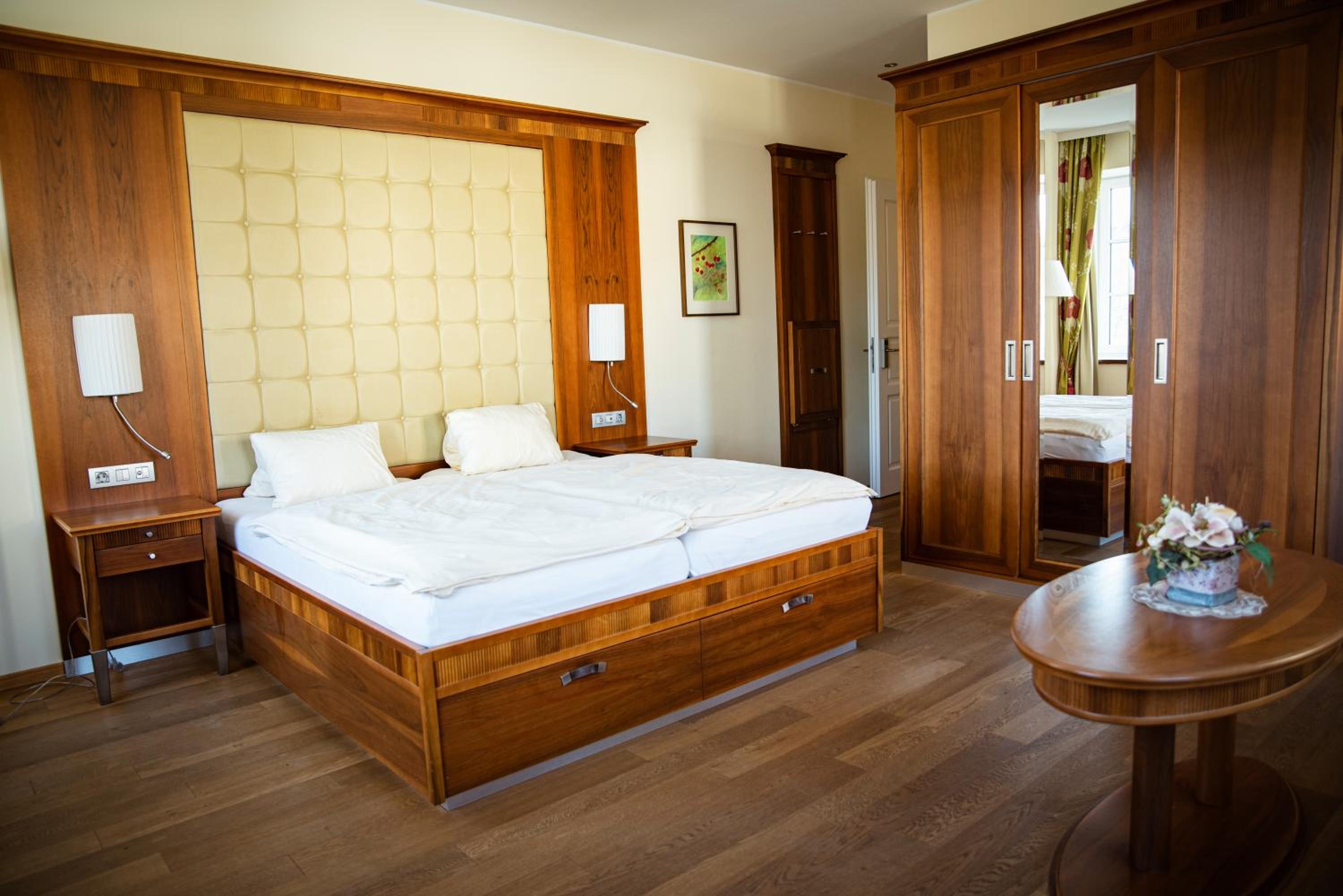 Large Double Room