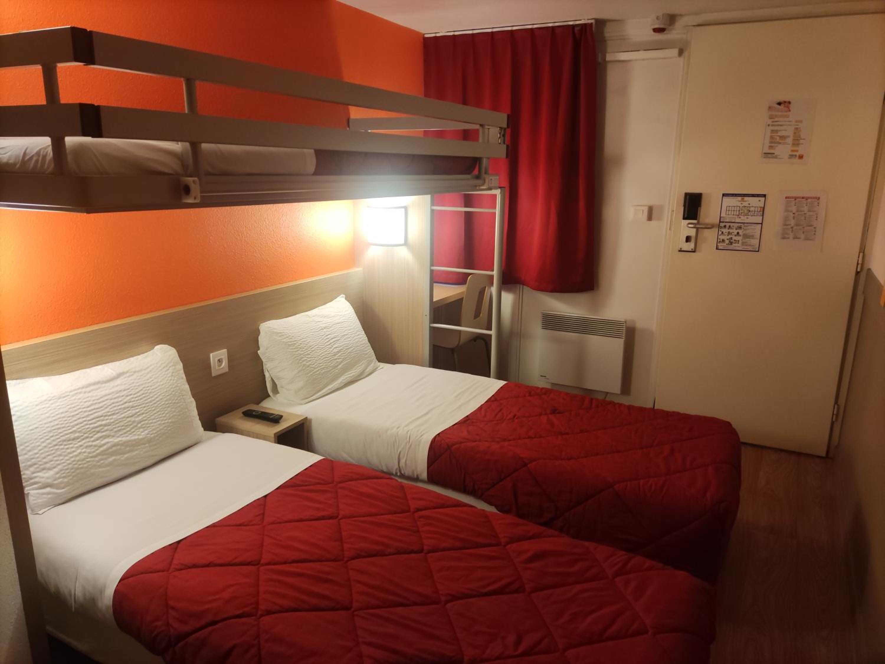 Triple Room - Photo 1