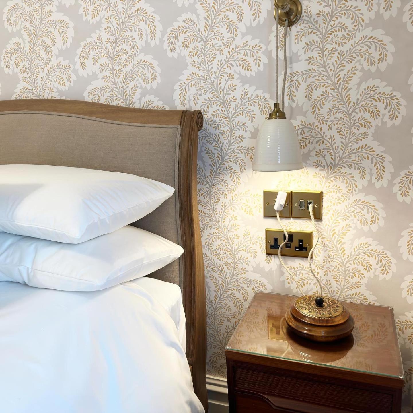 Standard King Room photo 3