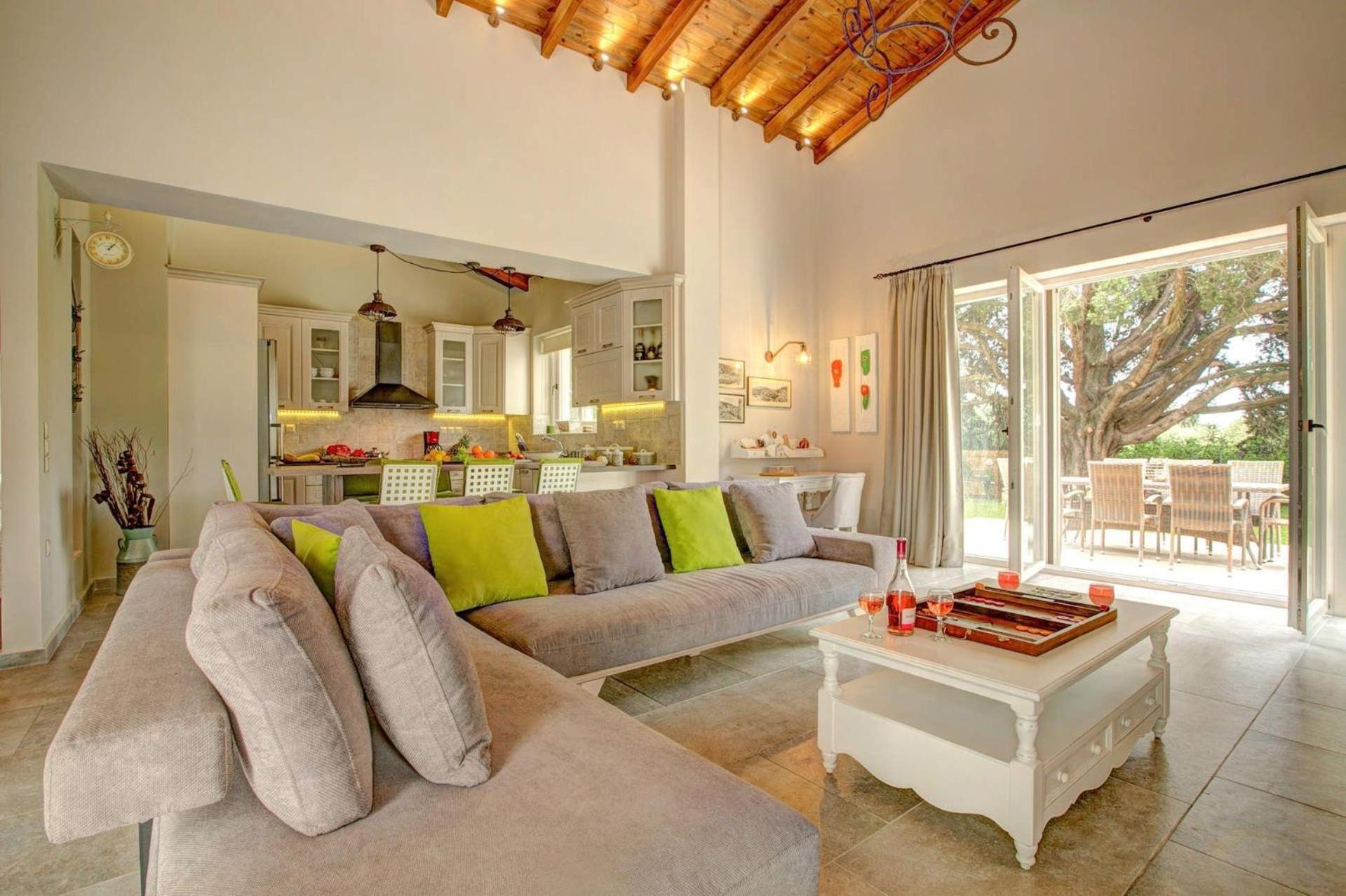Villa photo 1