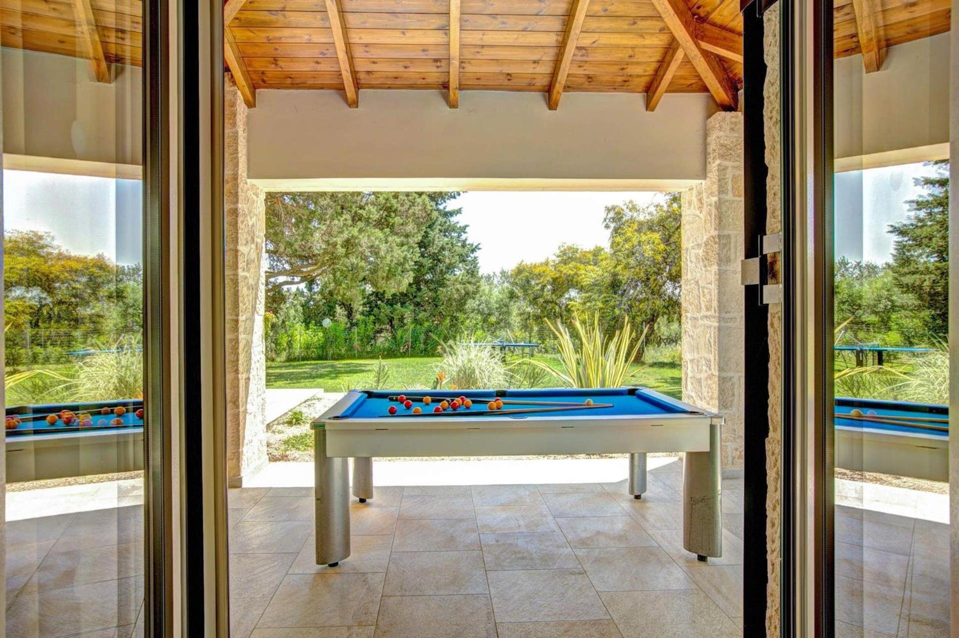 Villa photo 2