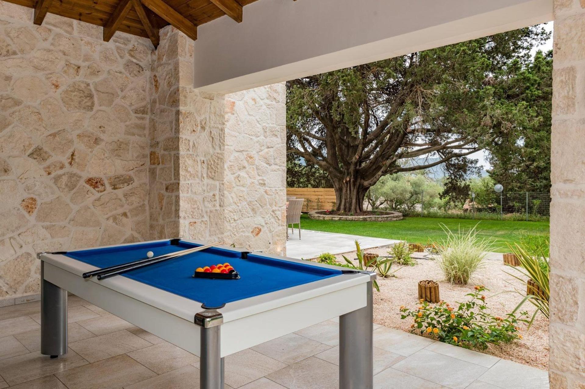 Villa photo 3