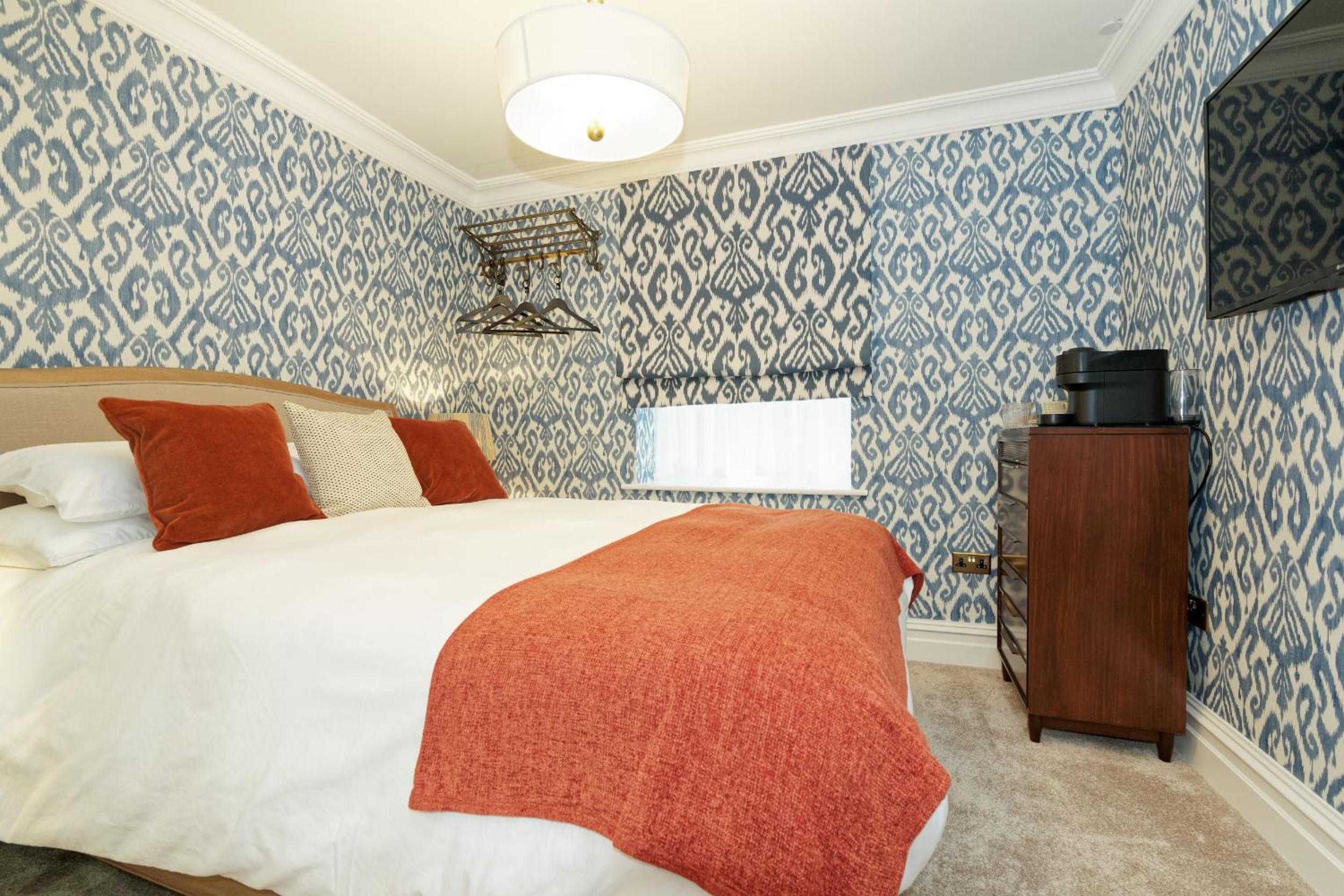 Standard King Room photo 2