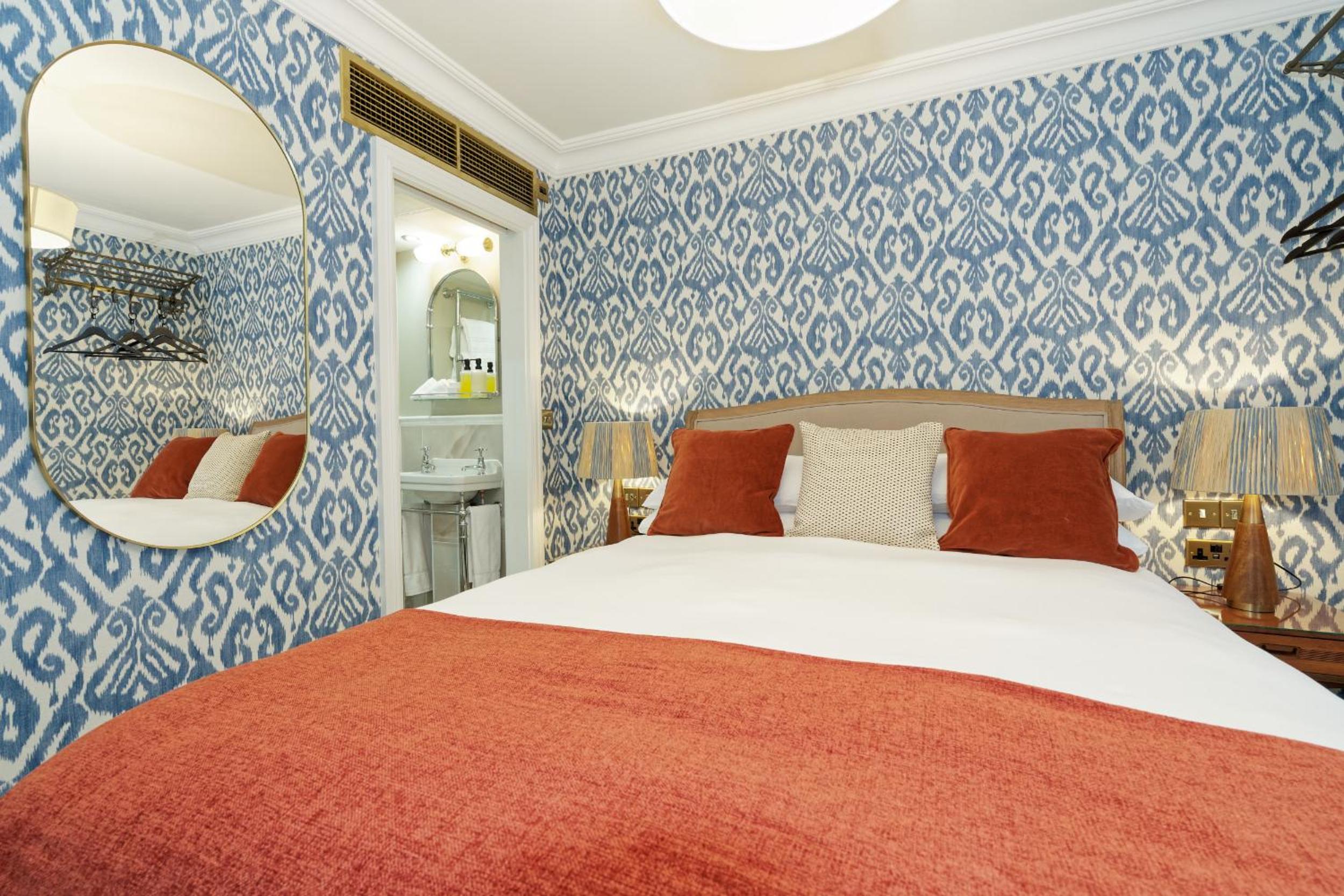 Standard King Room photo 1