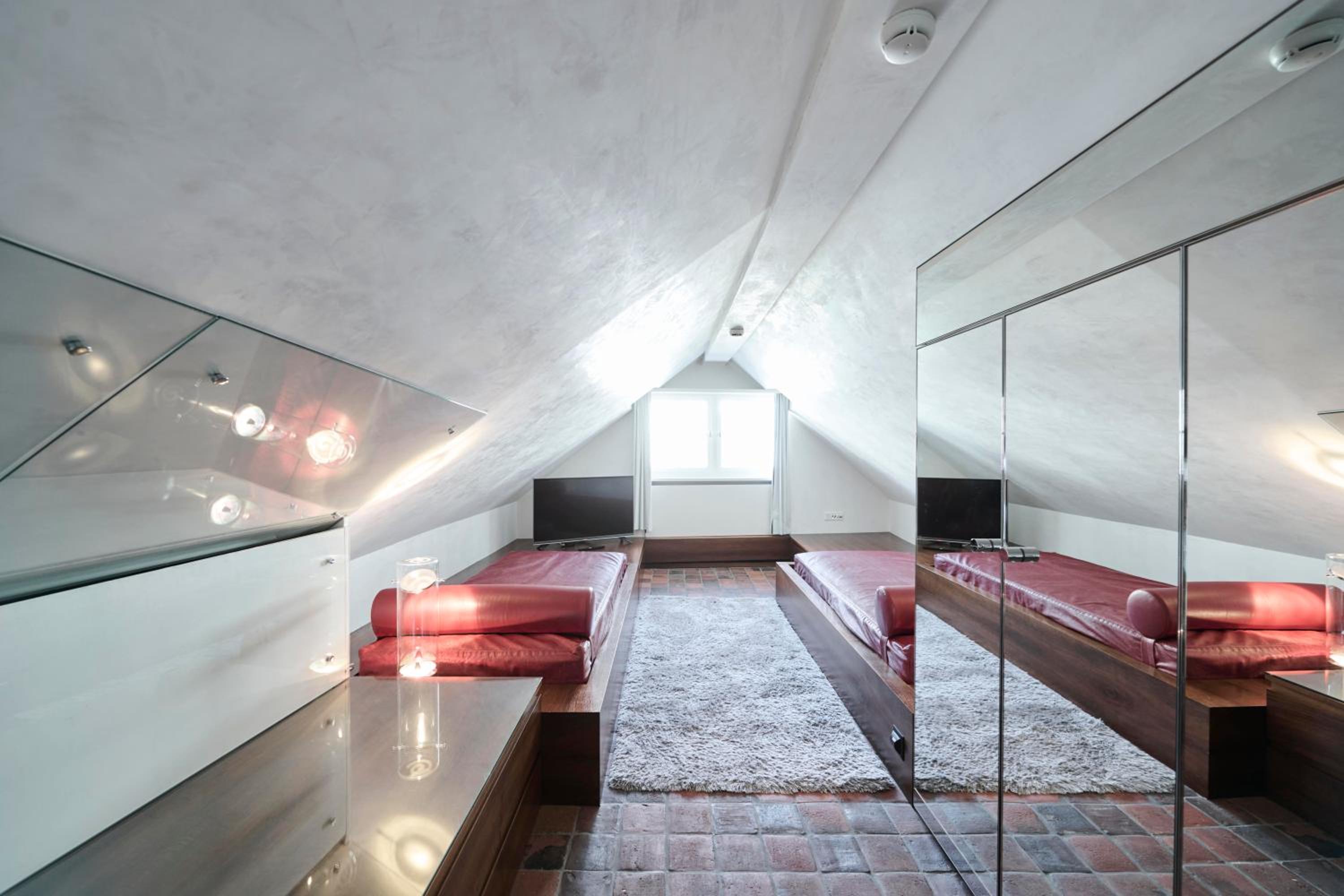 Family Suite (Non Smoking)