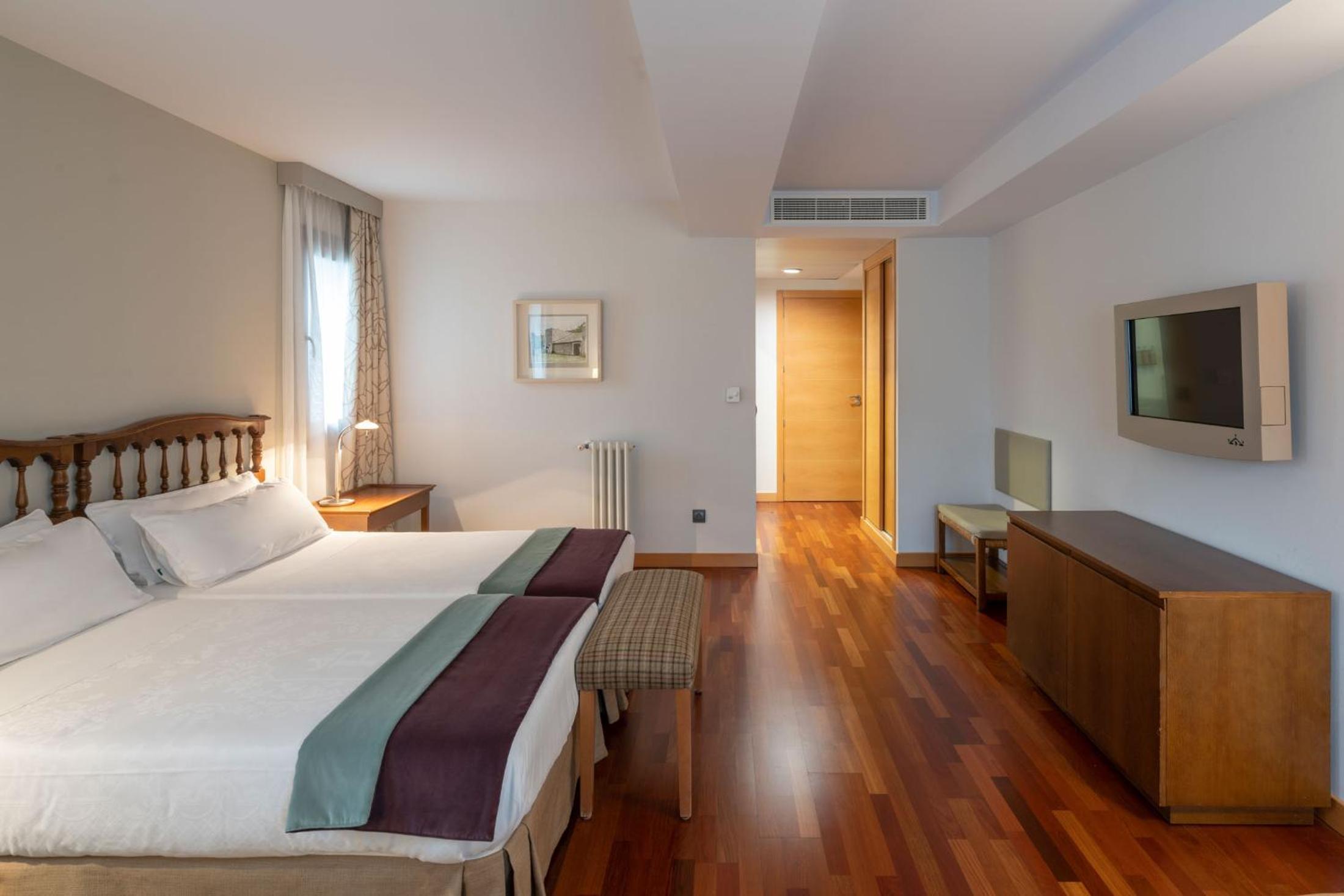 Standard Double Room - Photo 1