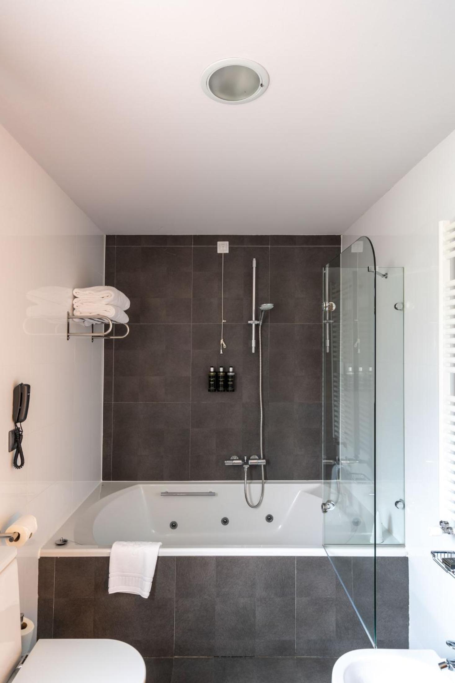 Junior Suite - Photo 11