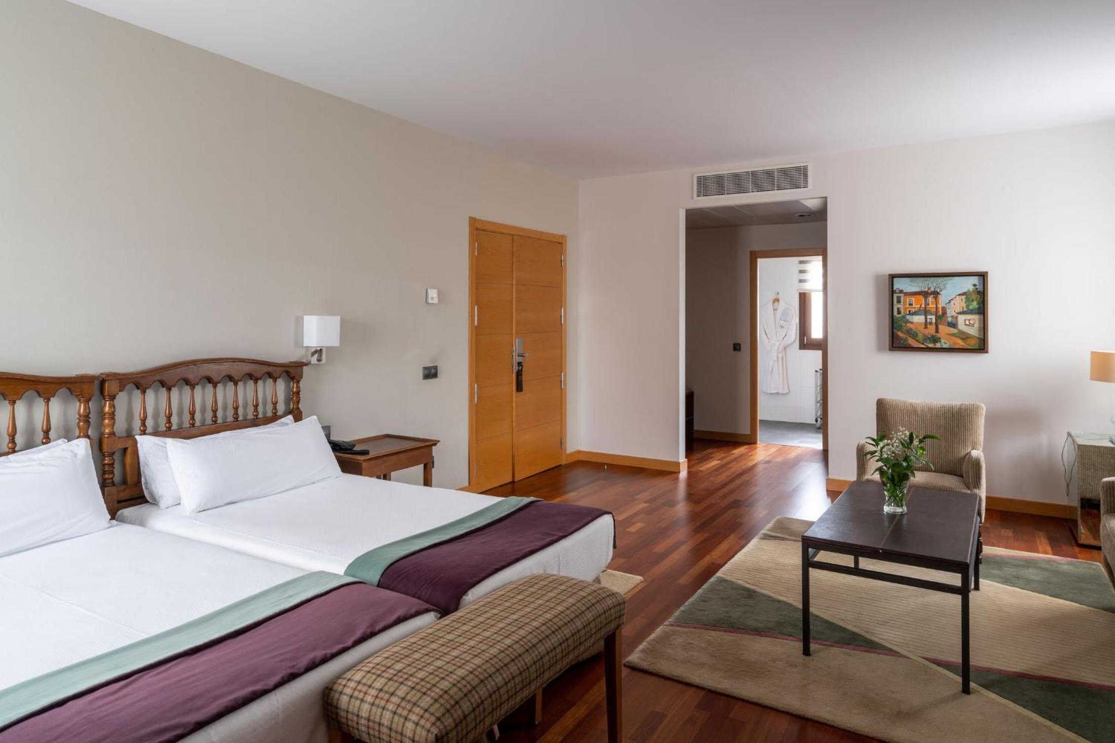 Junior Suite - Photo 12