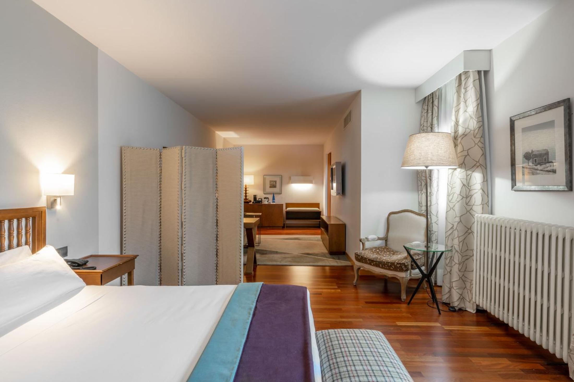 Junior Suite - Photo 18