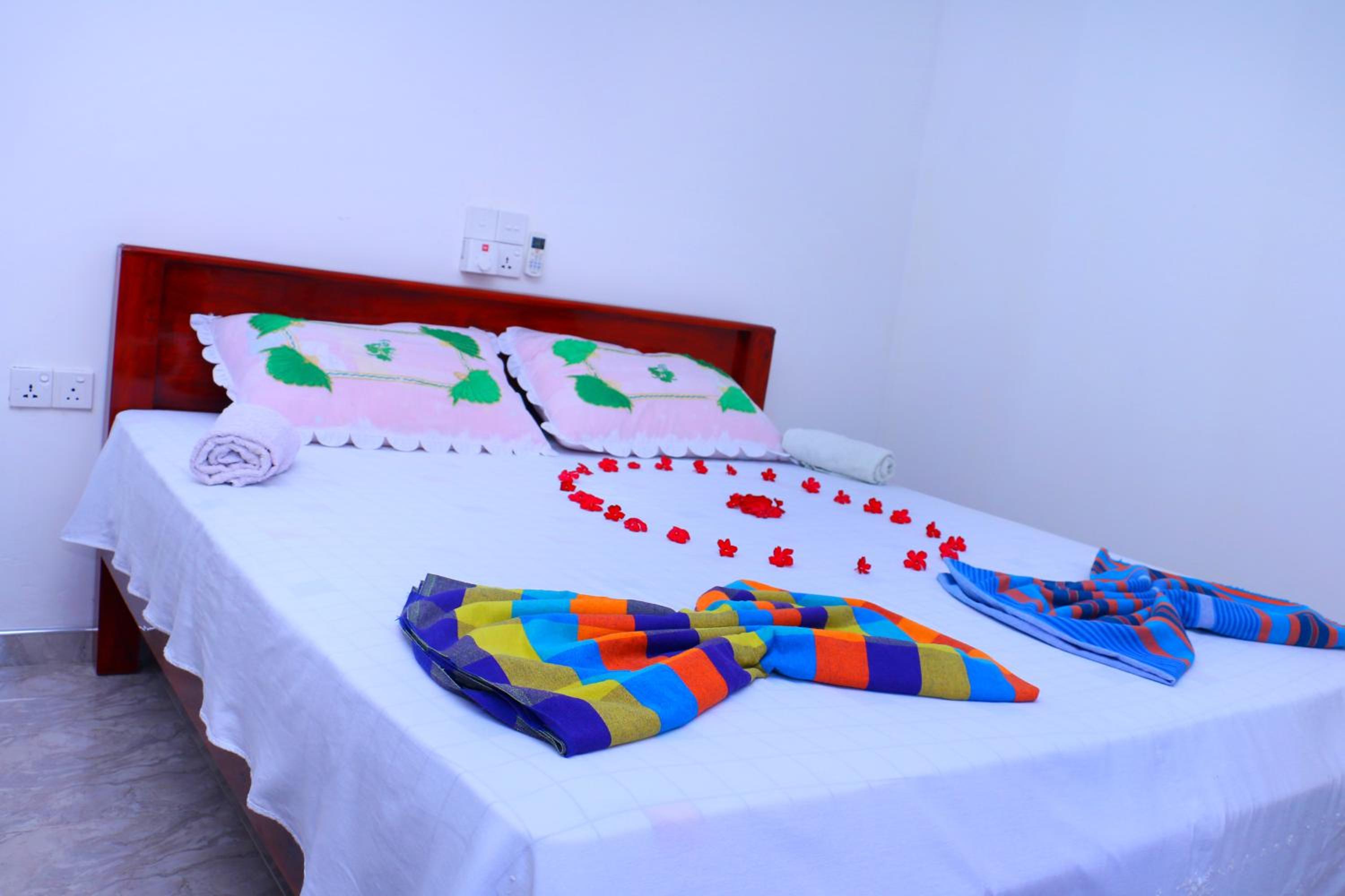 Deluxe Double Room (2 Adults + 1 Child)