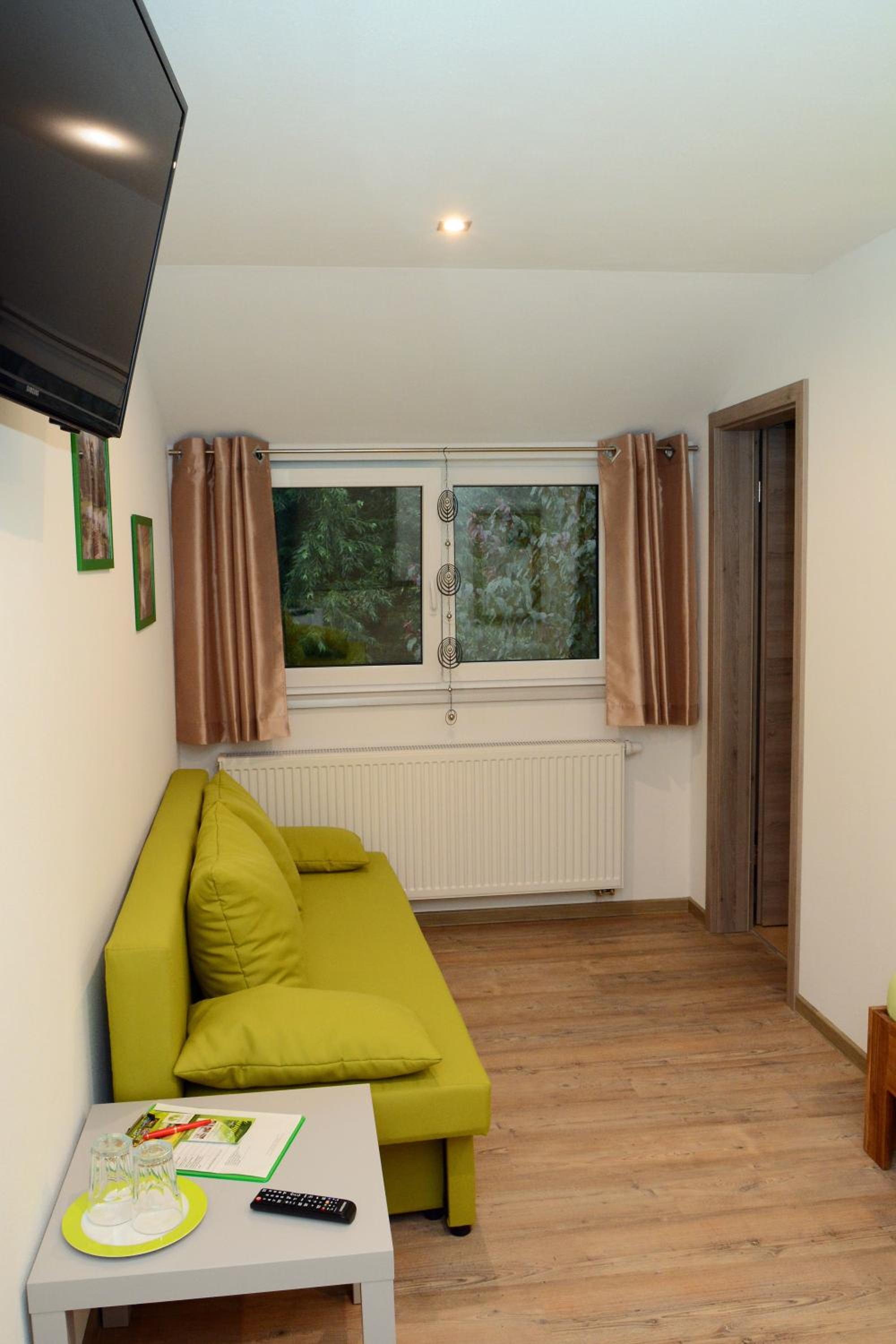 Family Room with Garden View photo 2
