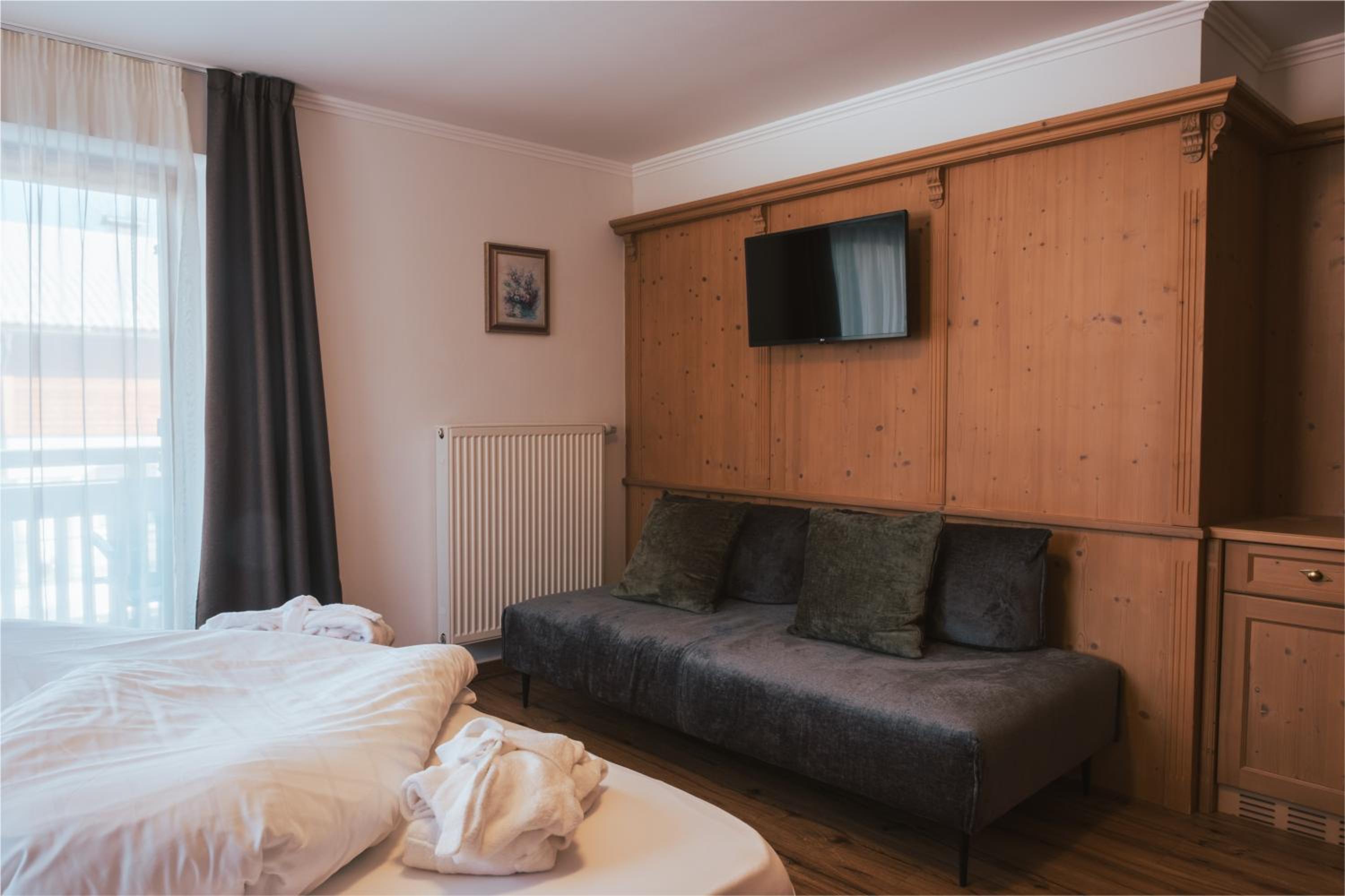 Deluxe Double Room - Photo 2
