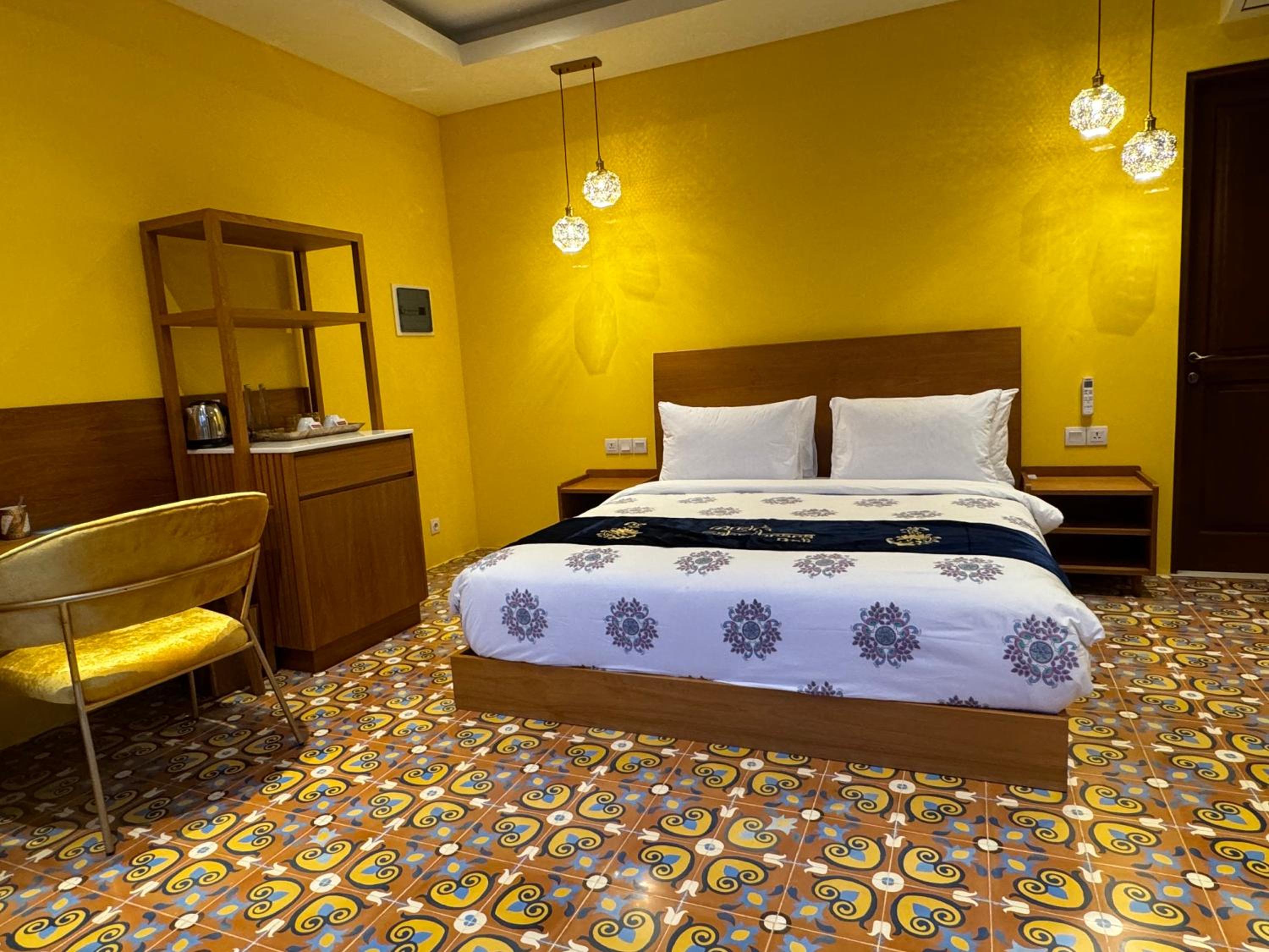 King Room with Pool View