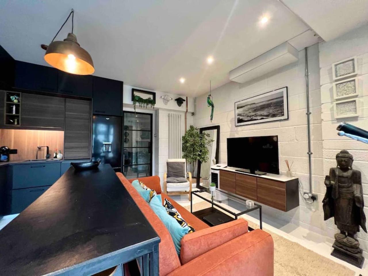 Apartment photo 2