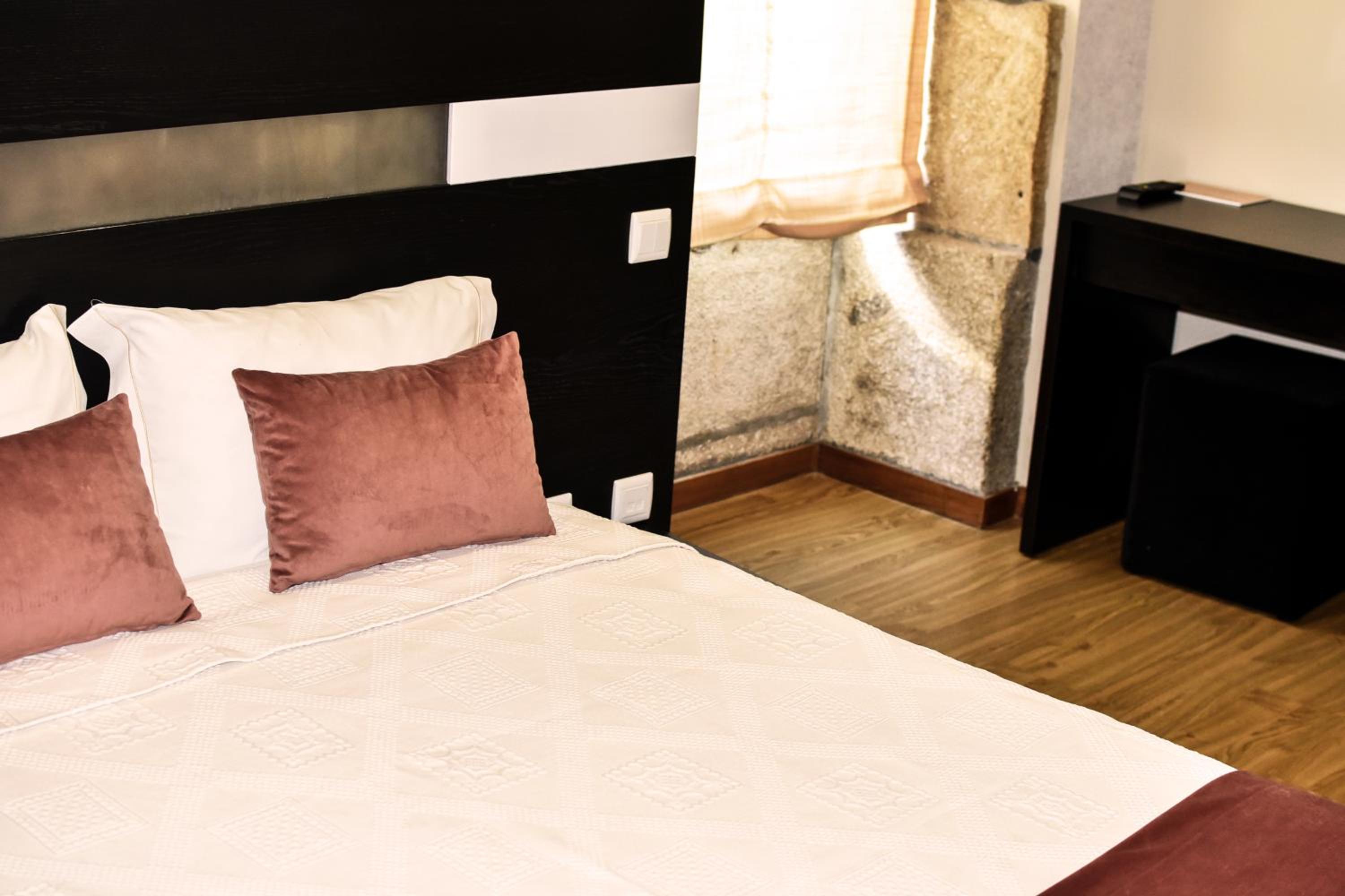 Standard Double Room - Photo 1