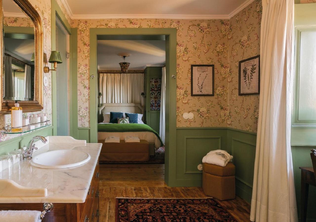 Deluxe Room - Photo 1