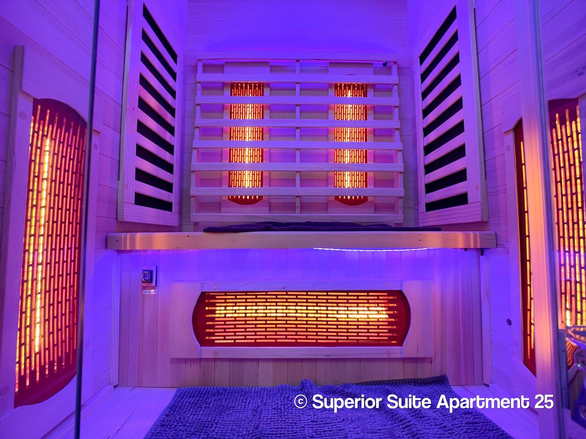 Superior Suite - Photo 36