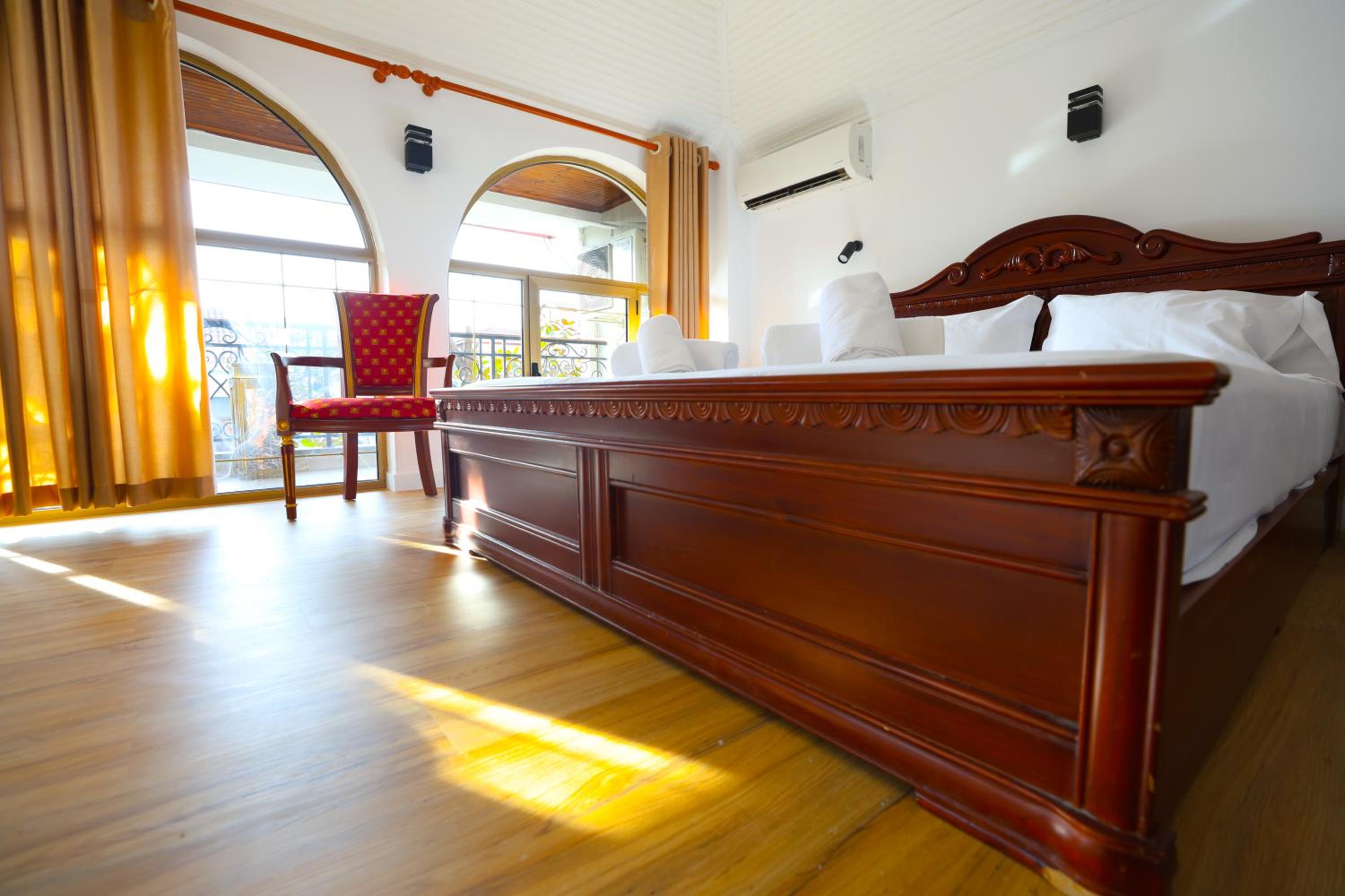 Junior Suite with Balcony
