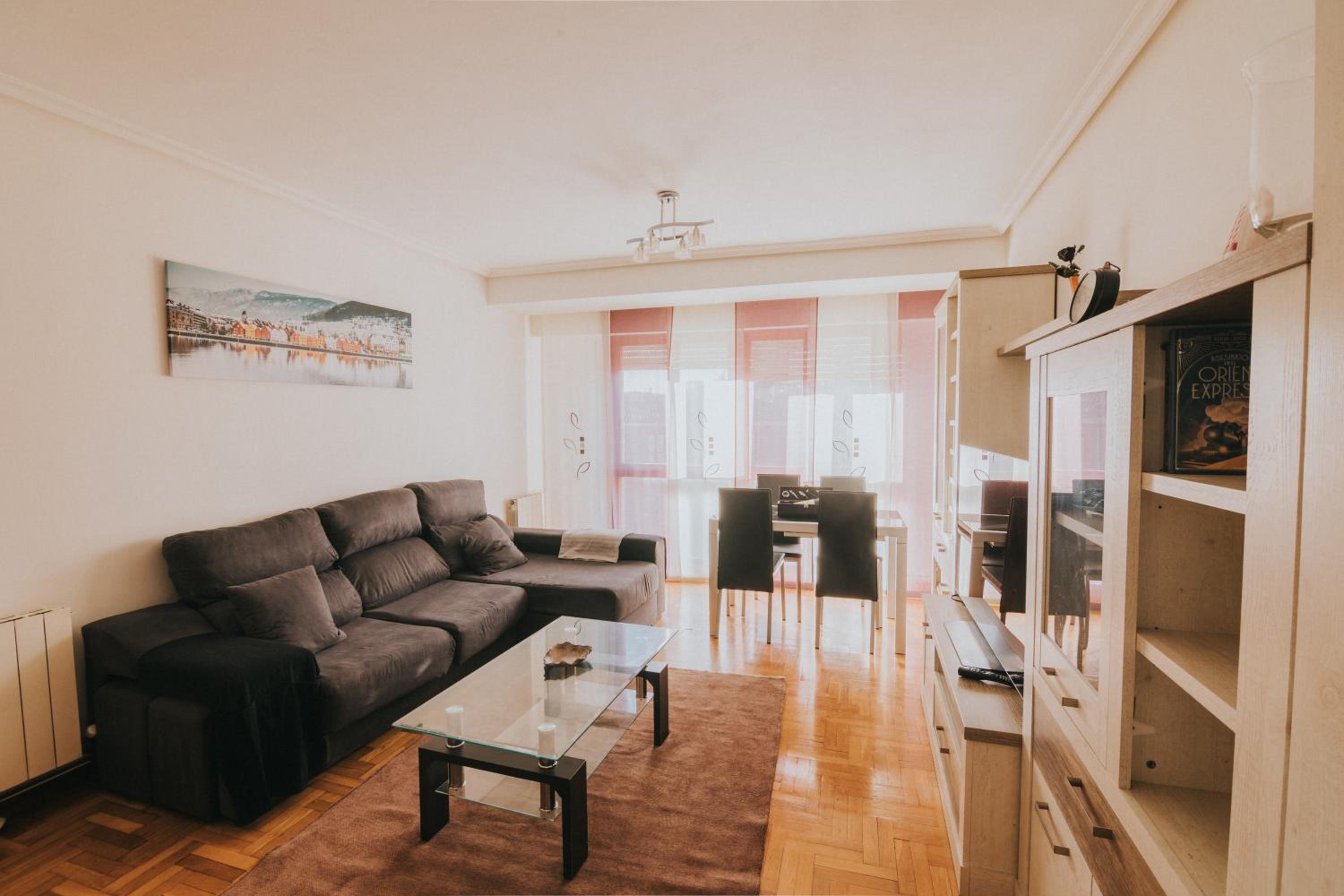 Three-Bedroom Apartment photo 2