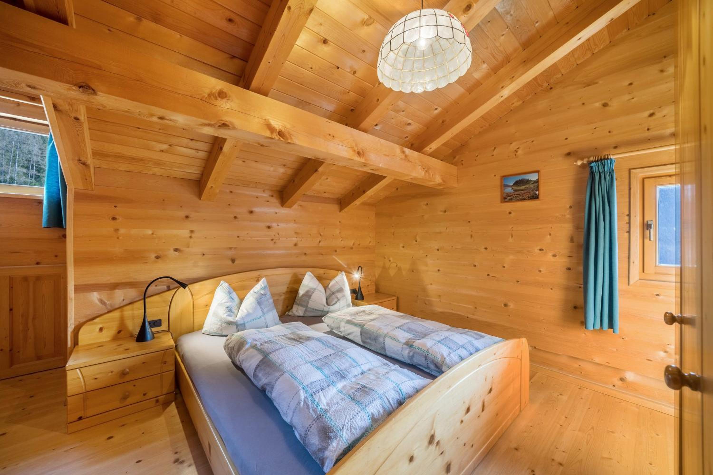 Two-Bedroom Apartment with Mountain View
