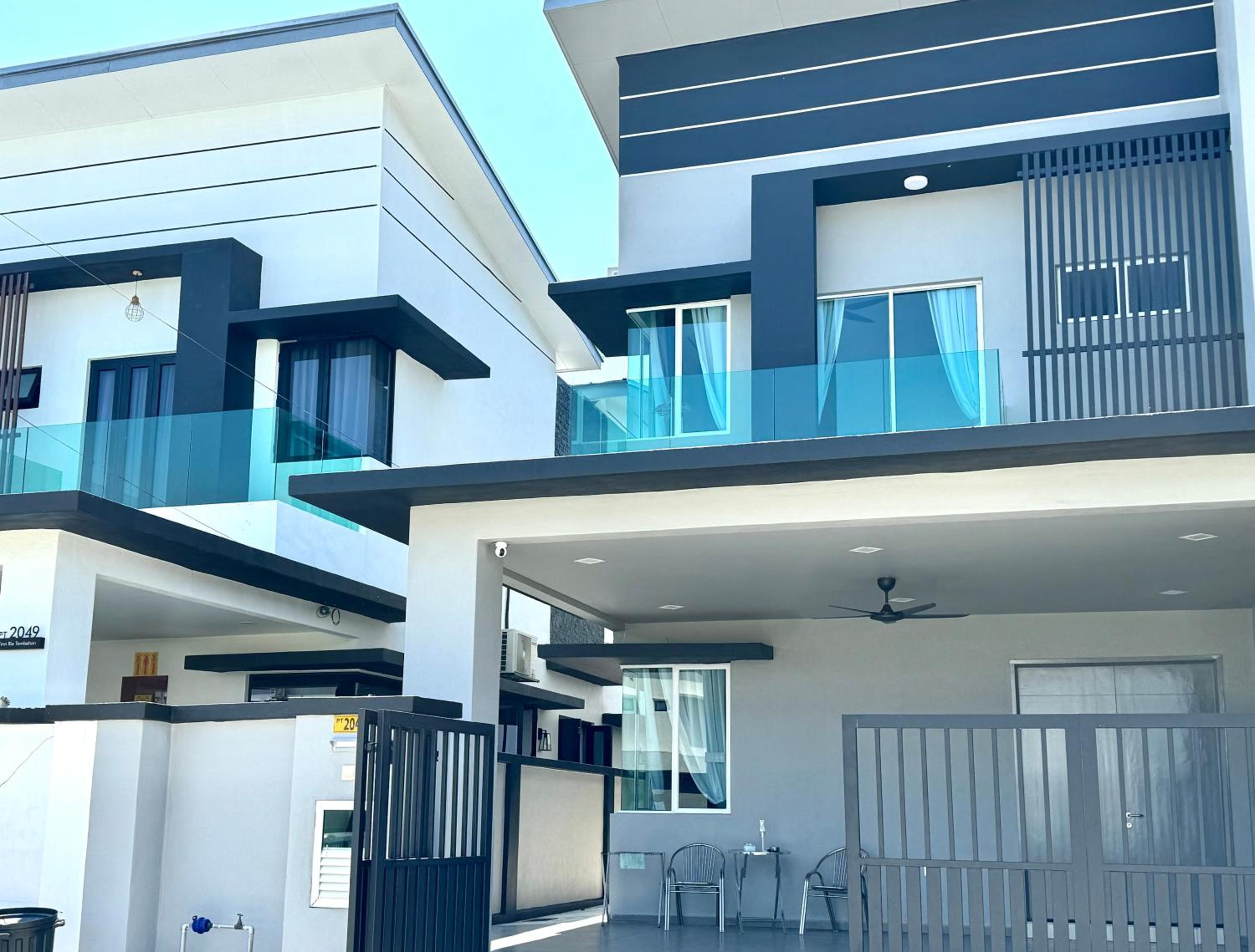 Villa photo 1