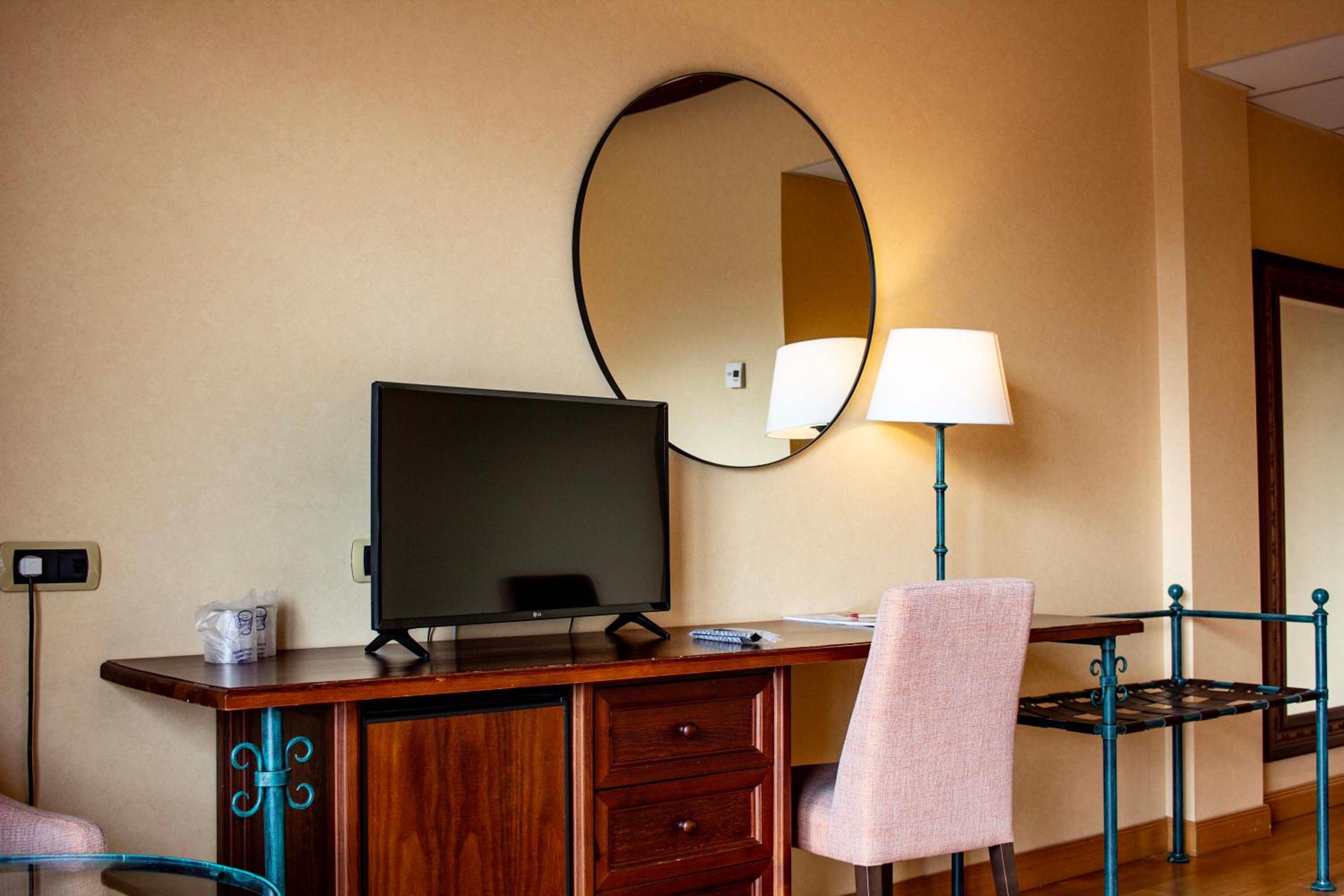 Double or Twin Room - Photo 13