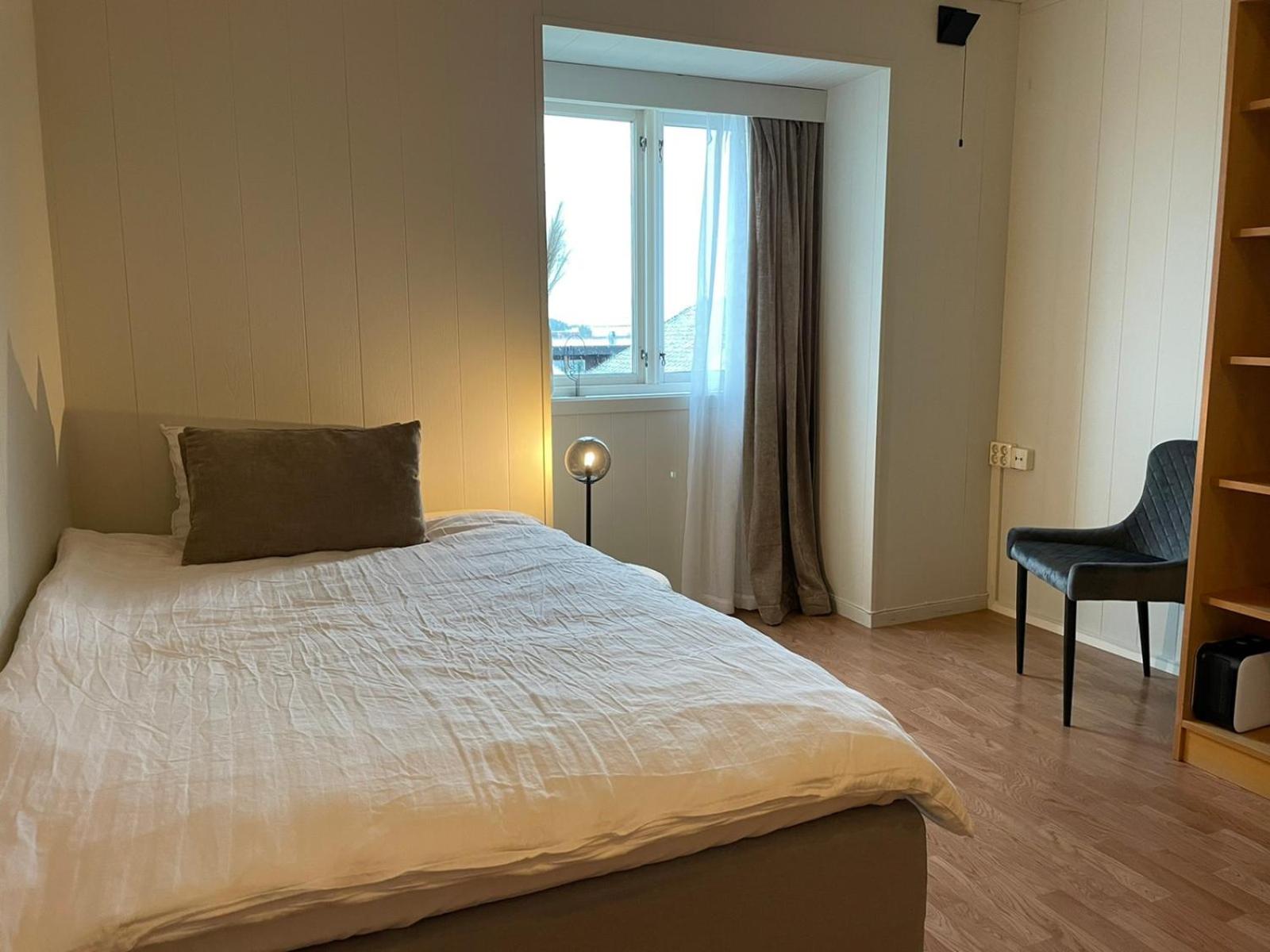 Single Room With Private Bathroom photo 1