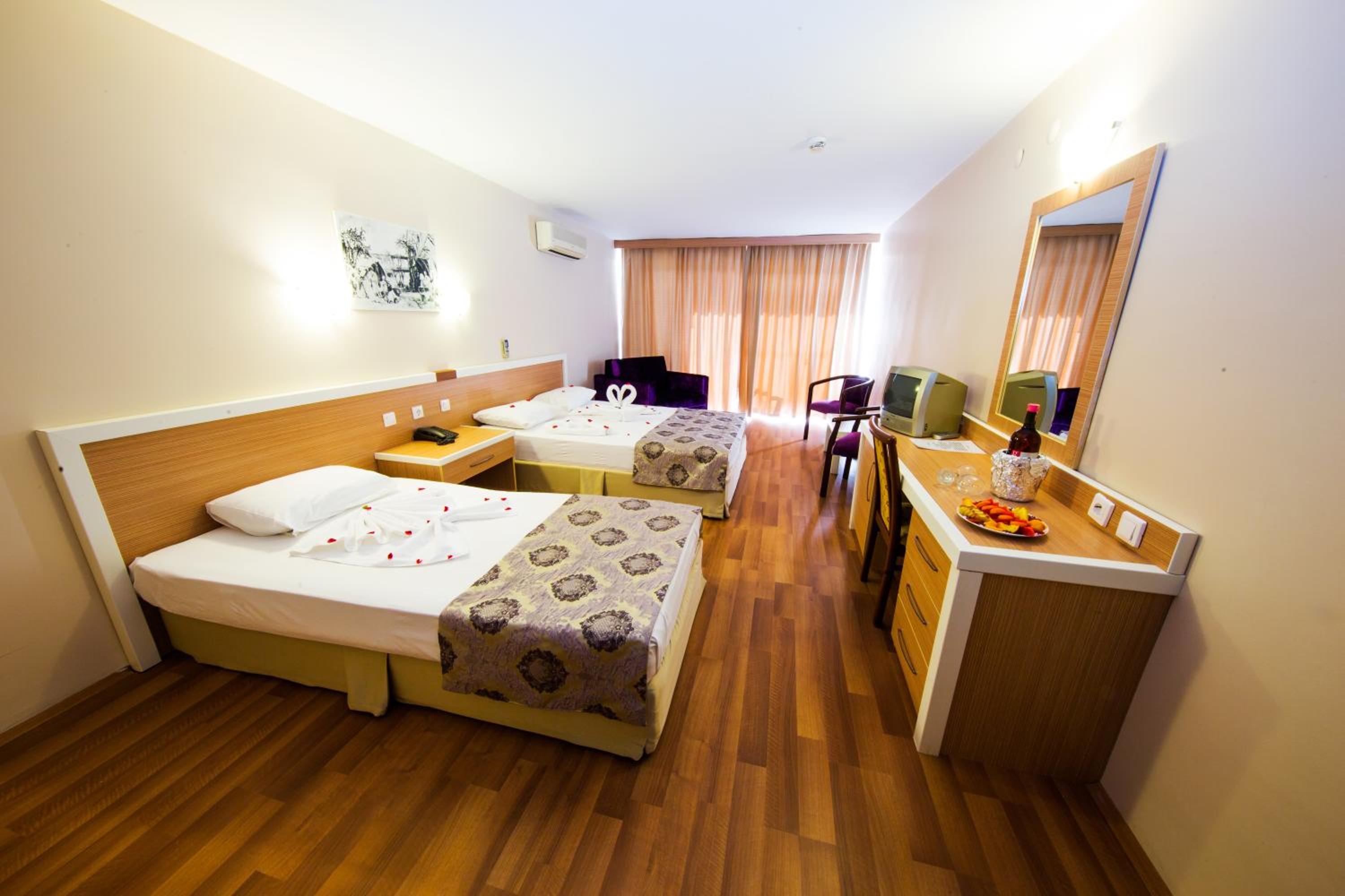 Quadruple Room with Sea View photo 2