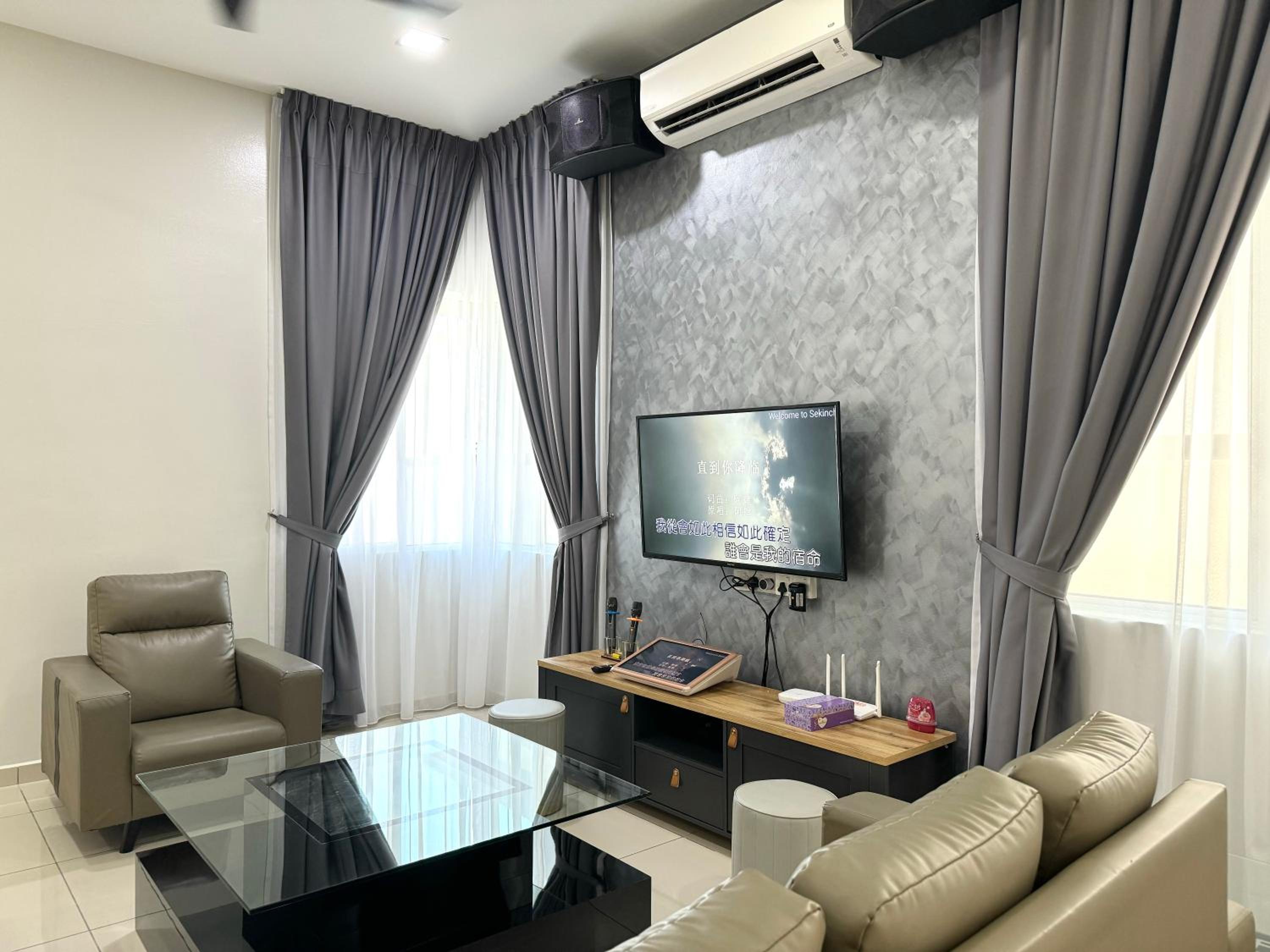 Villa photo 3