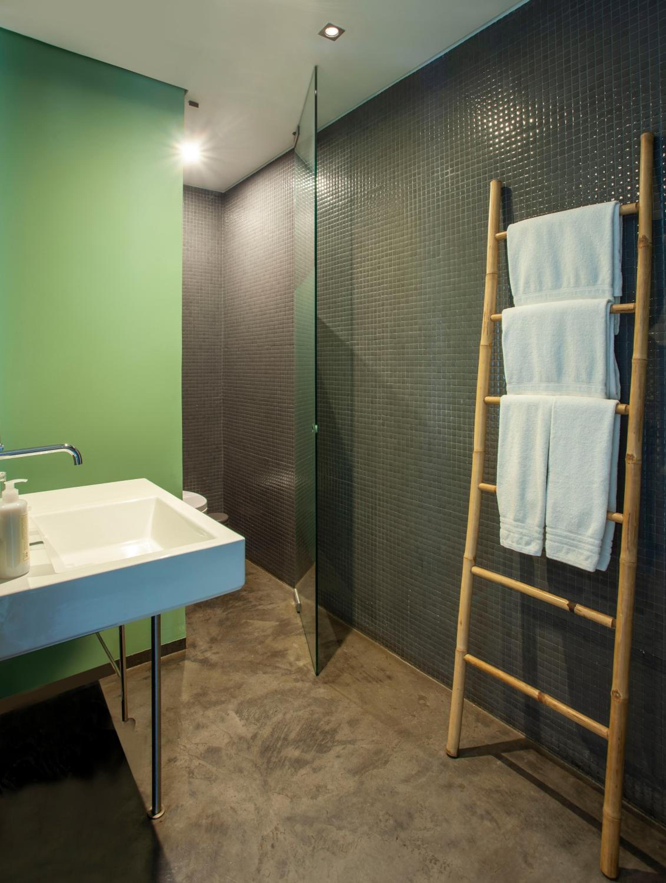 Superior Double Room with Balcony - Photo 7