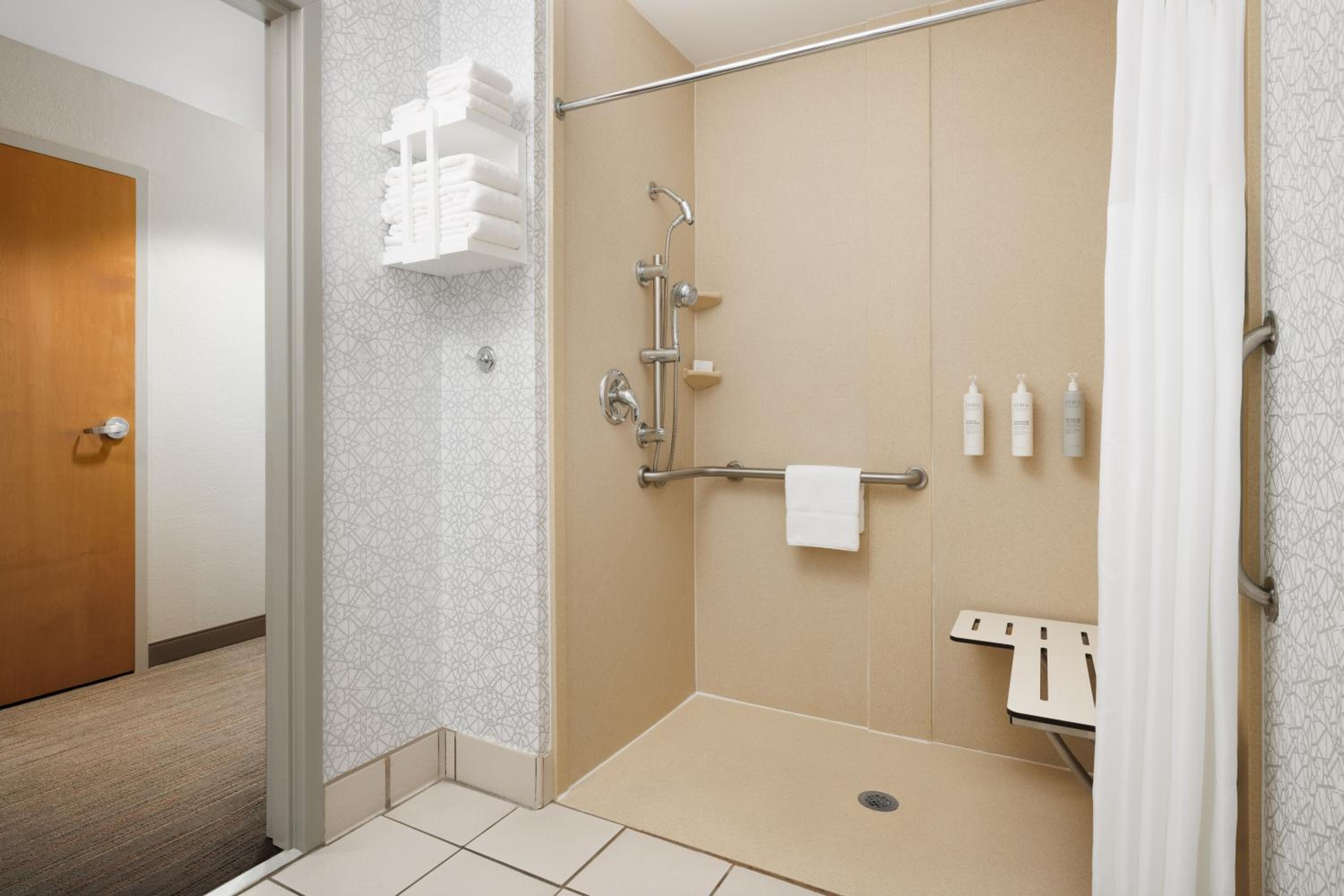 King Room - Mobility Access/Non-Smoking