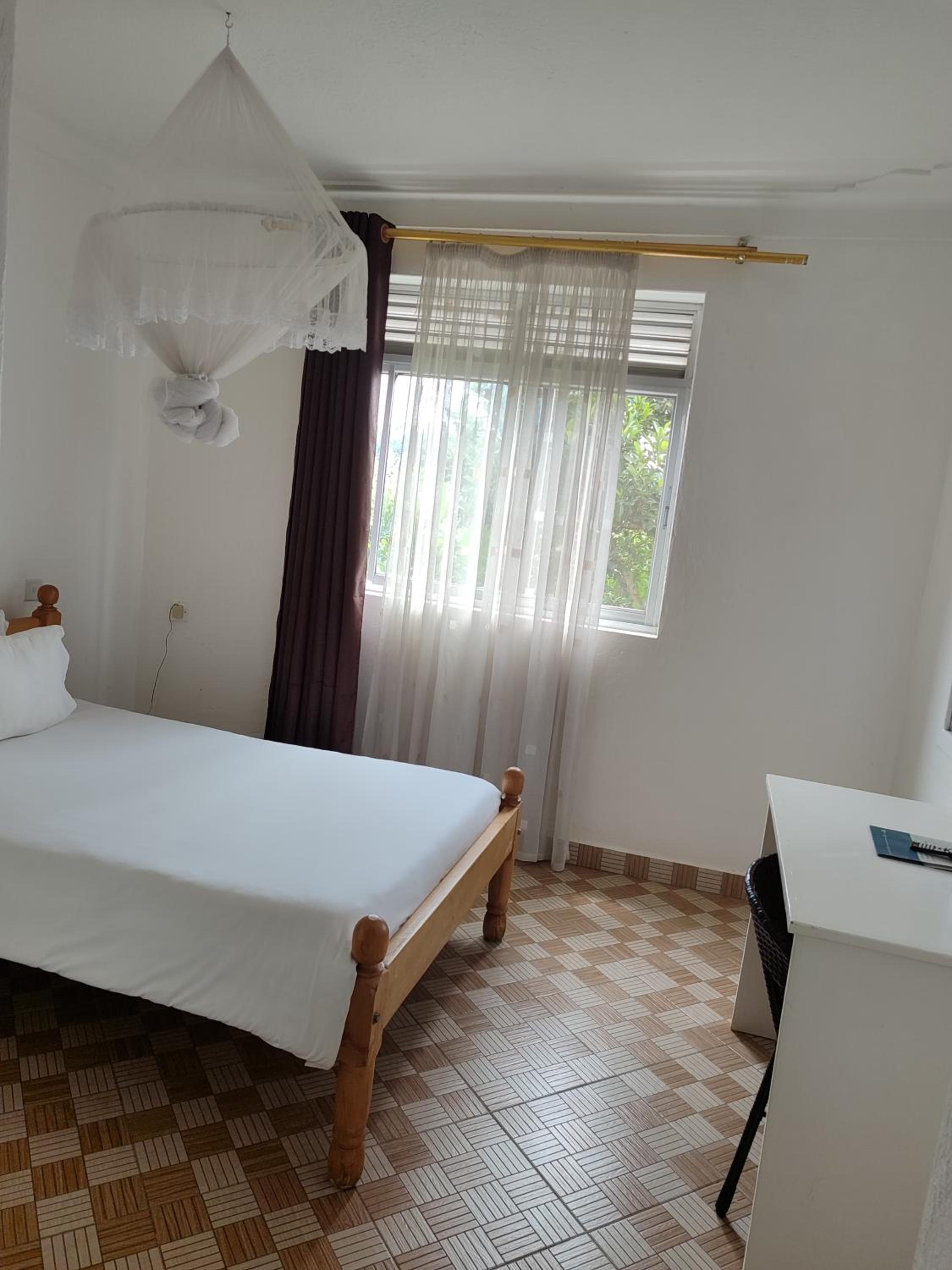 Budget Single Room photo 3