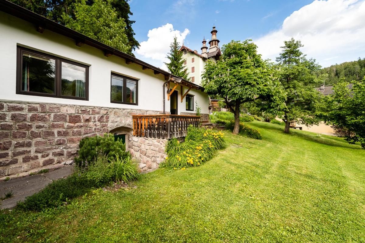 Two-Bedroom Villa with Garden photo 2