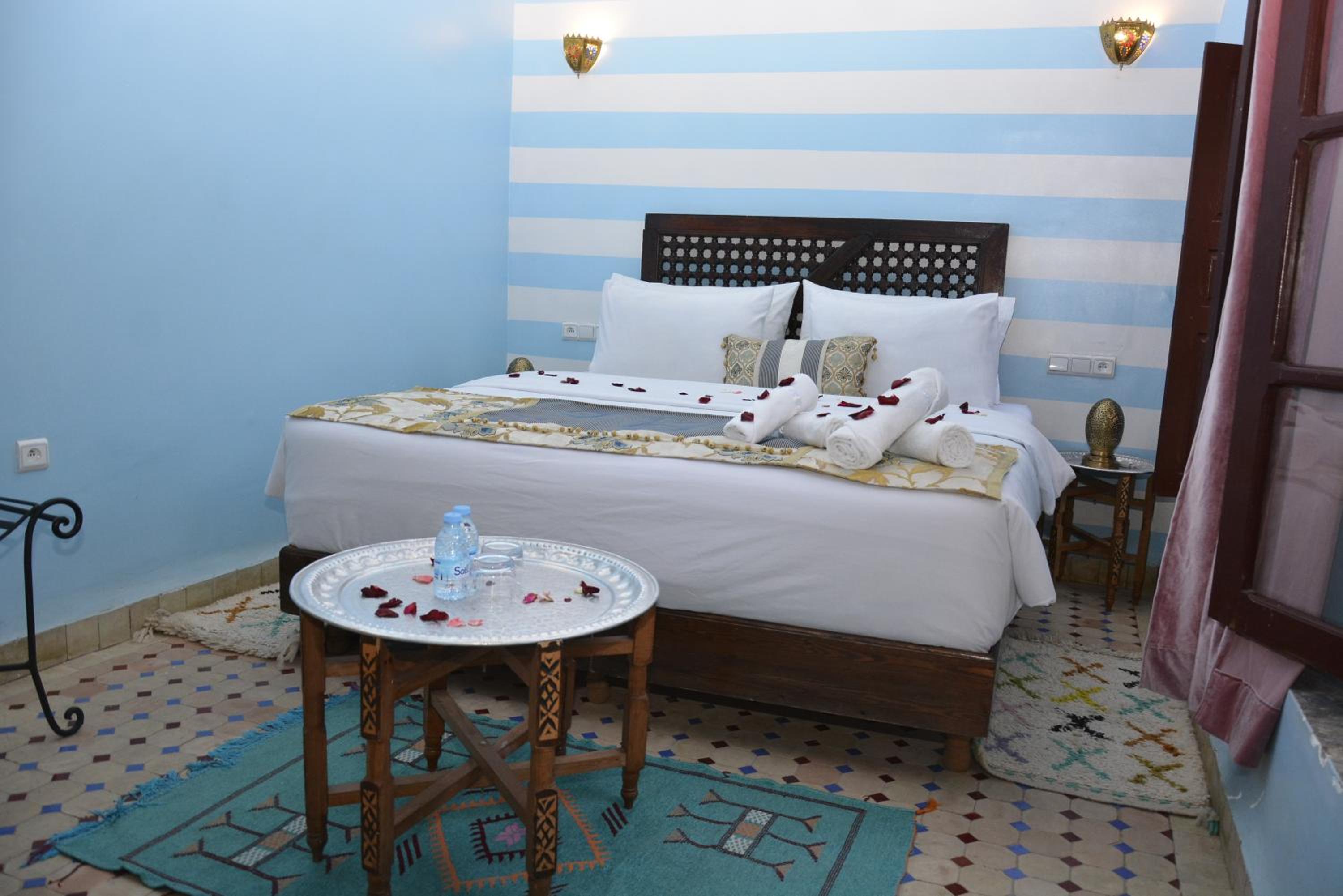 Deluxe Double Room - Photo 13