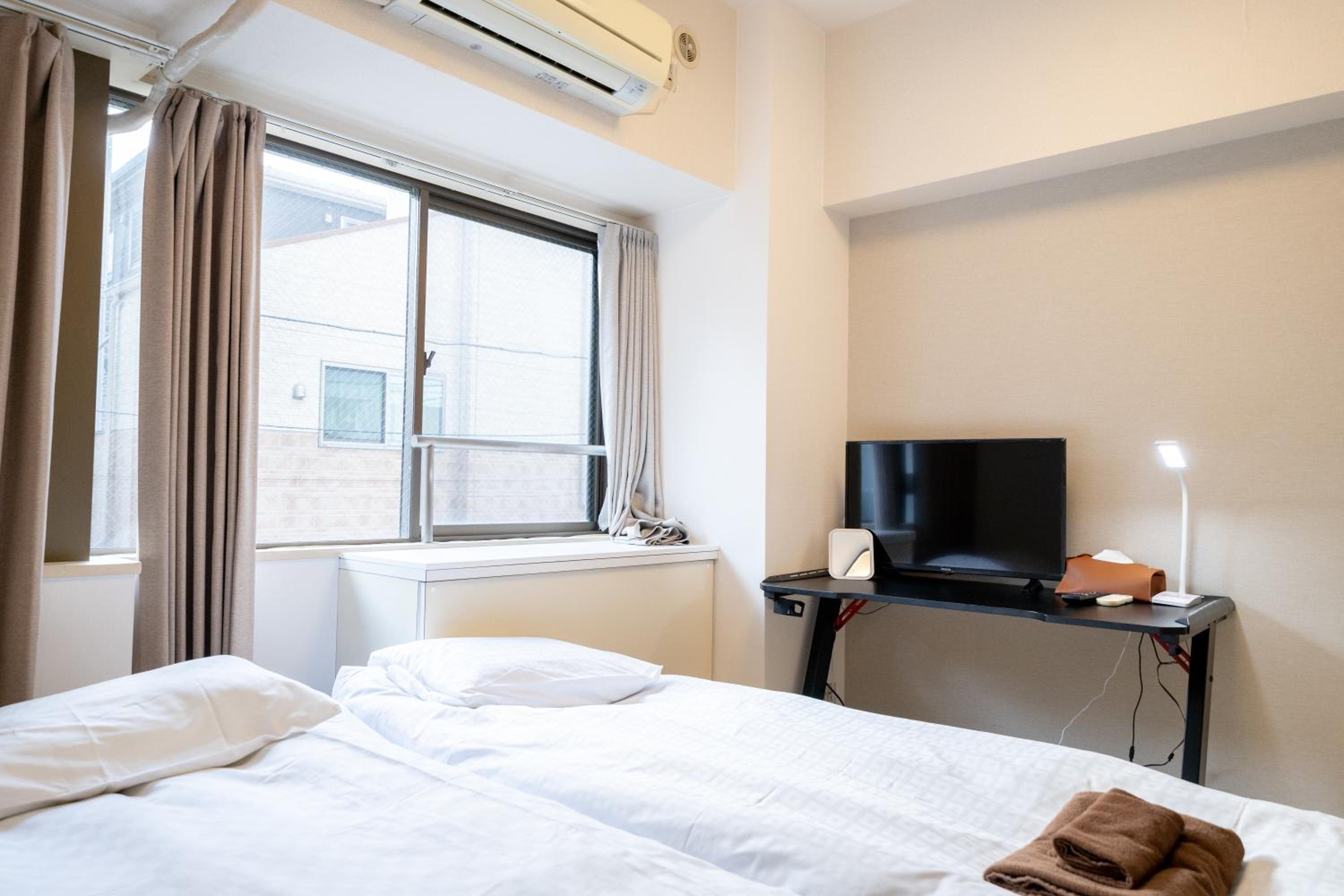 Triple Room with Private Bathroom photo 2