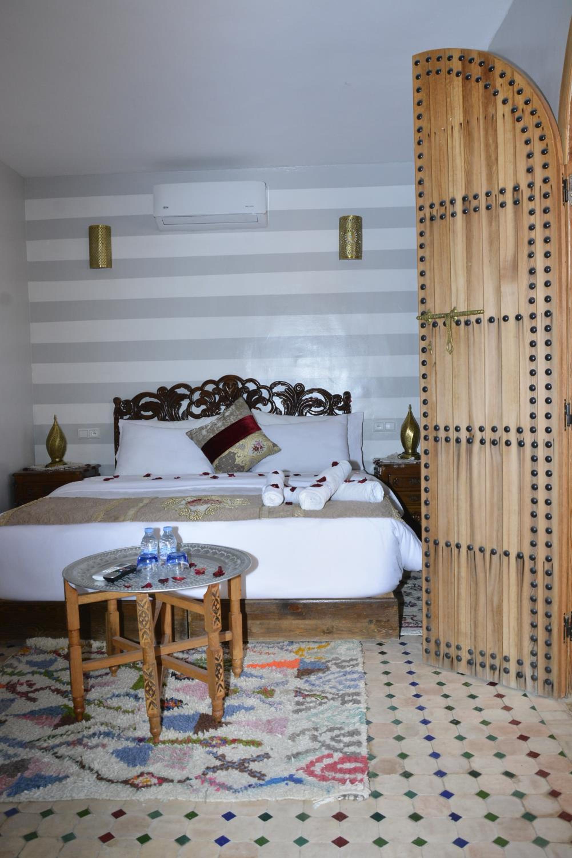 Junior Suite with Terrace - Photo 5