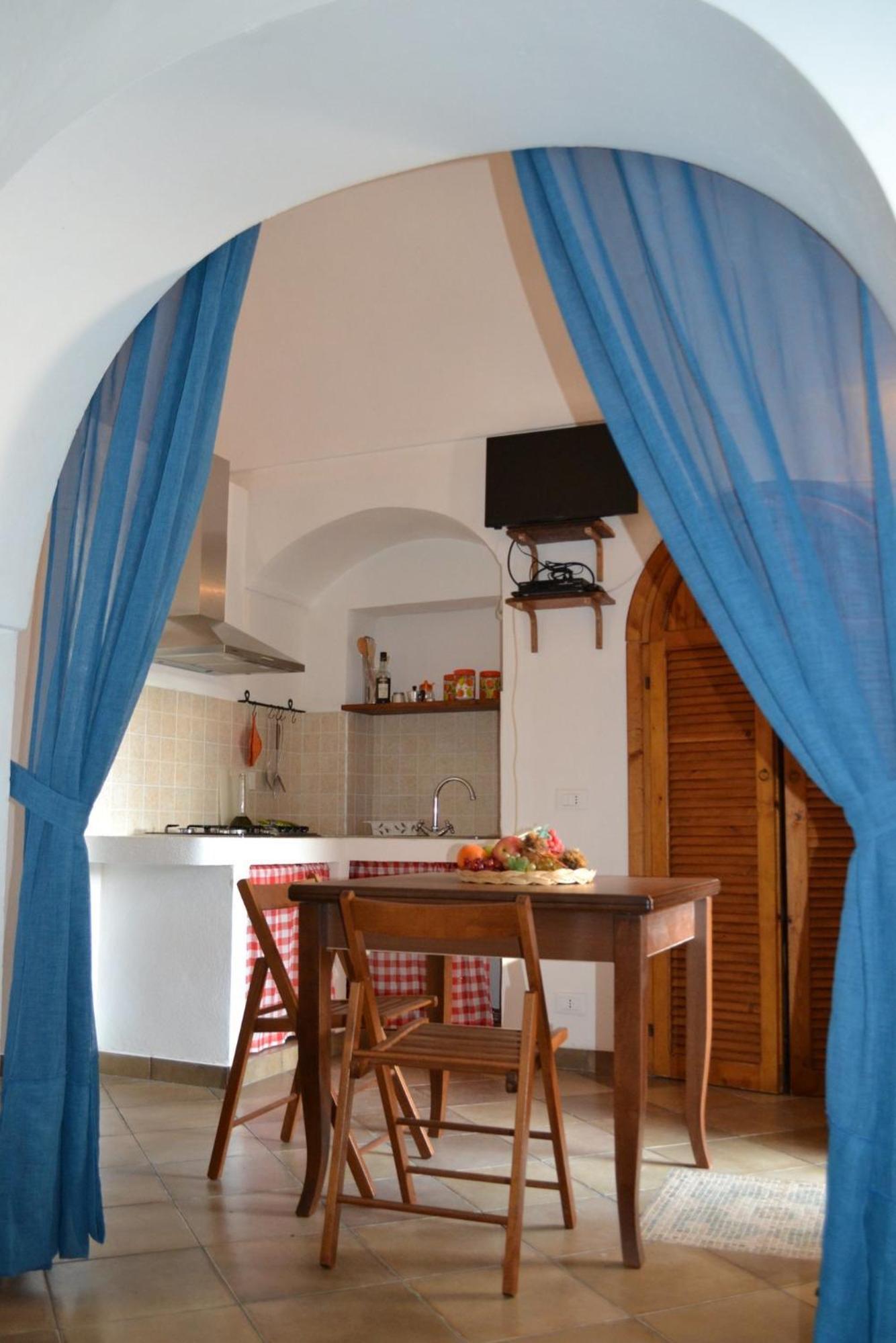 Two-Bedroom House photo 2