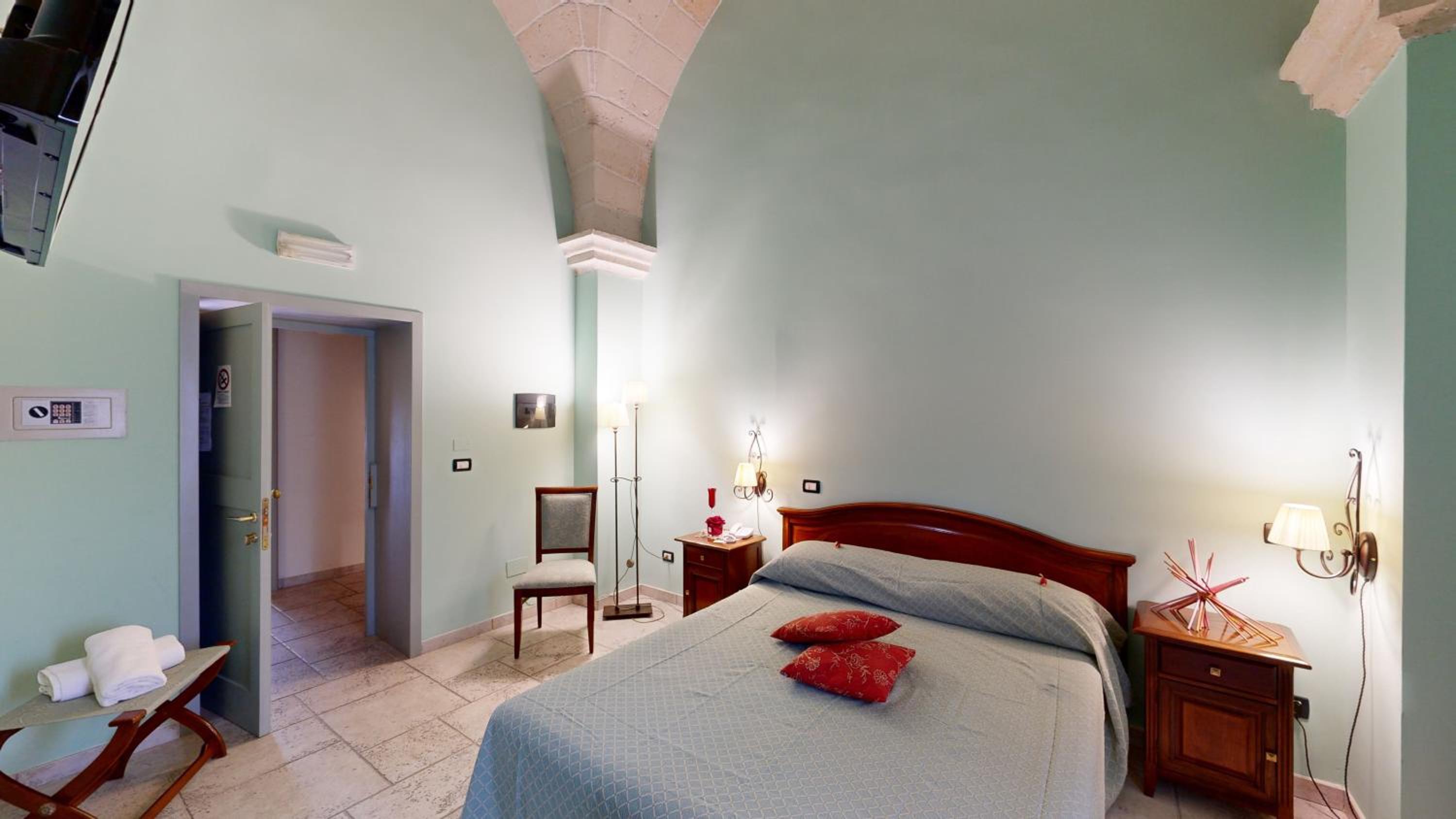 Double or Twin Room photo 2