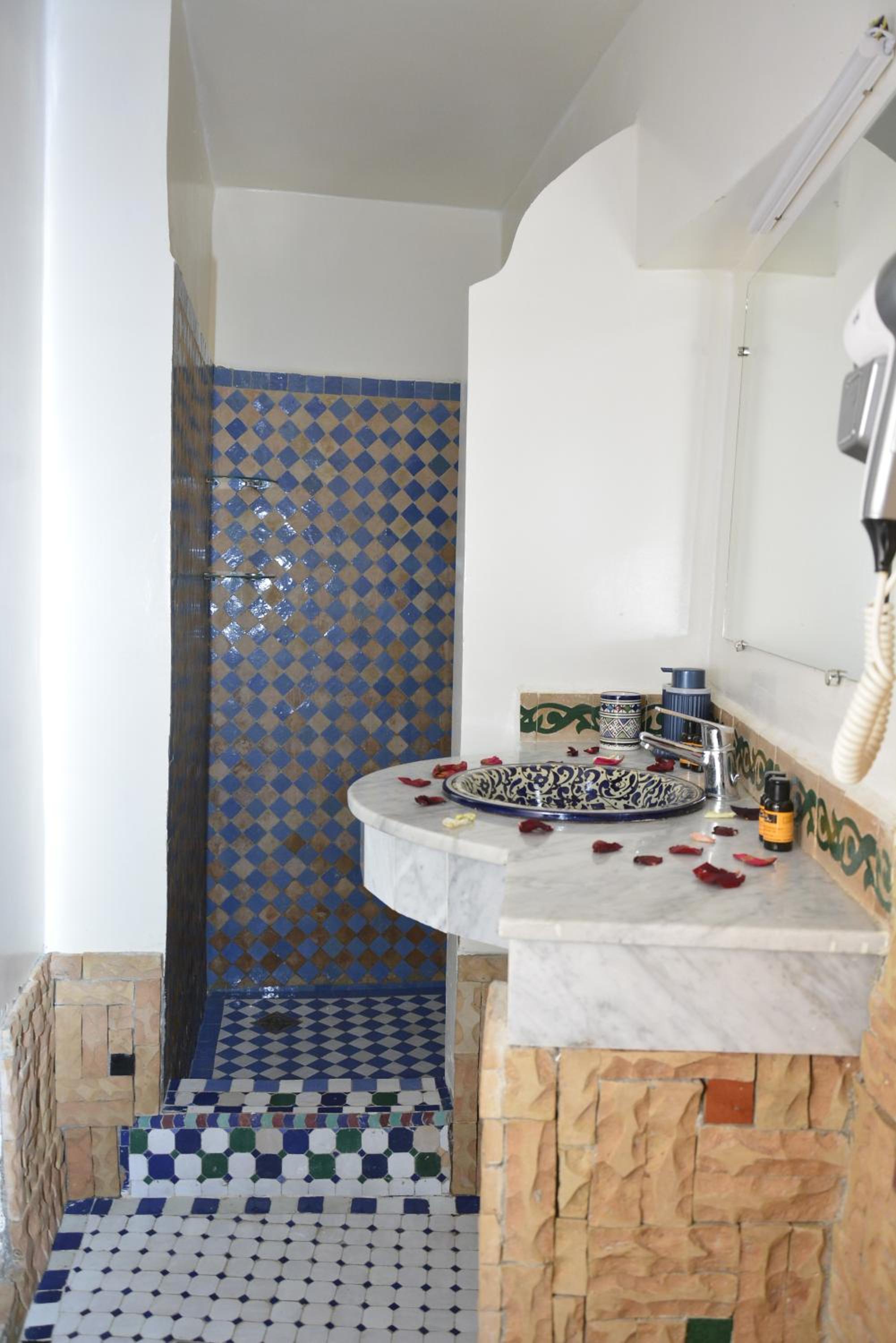 Family Suite - Photo 13