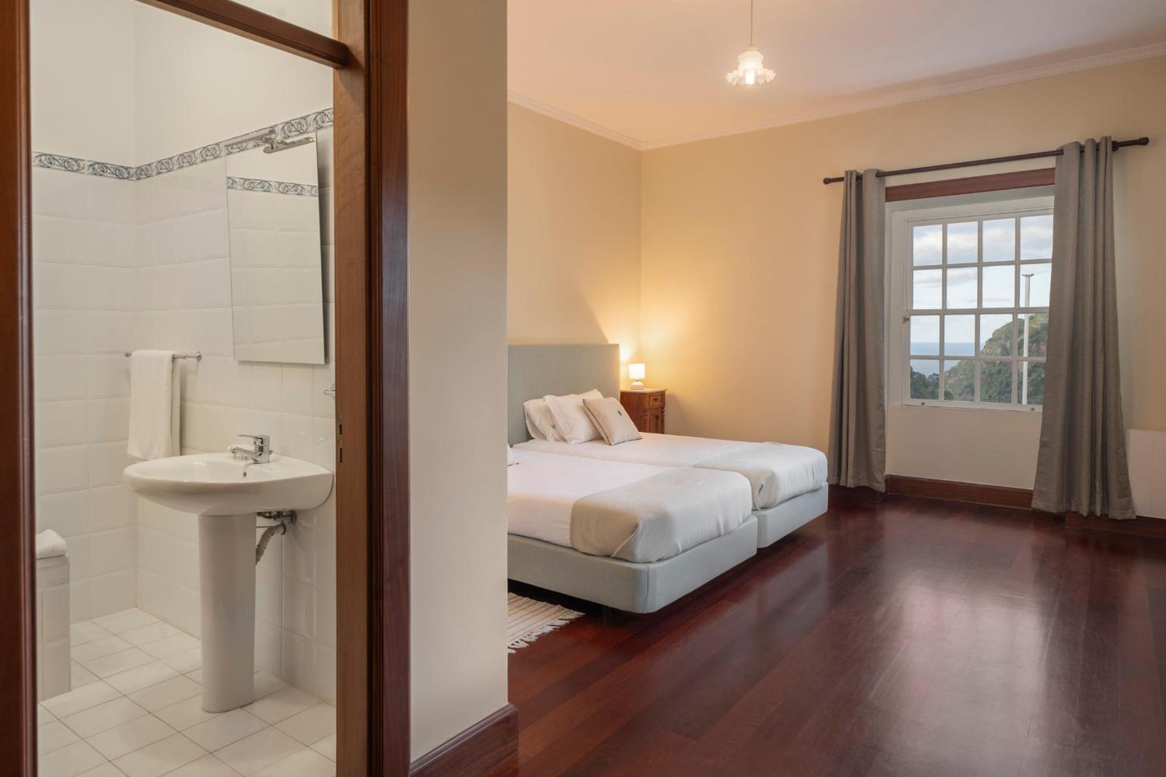 Double Or Twin Room With Sea View photo 1