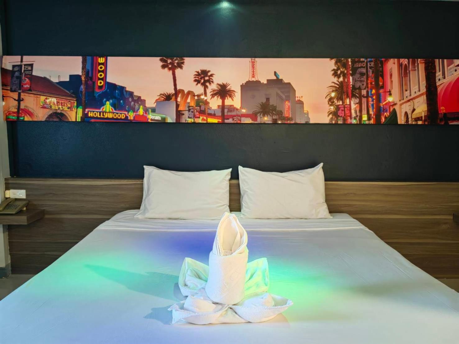 Superior King Room photo 2